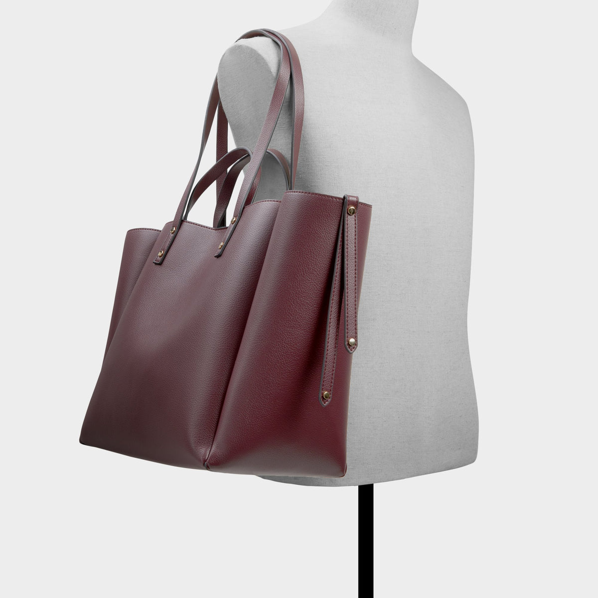 Product media for Raphaelaax