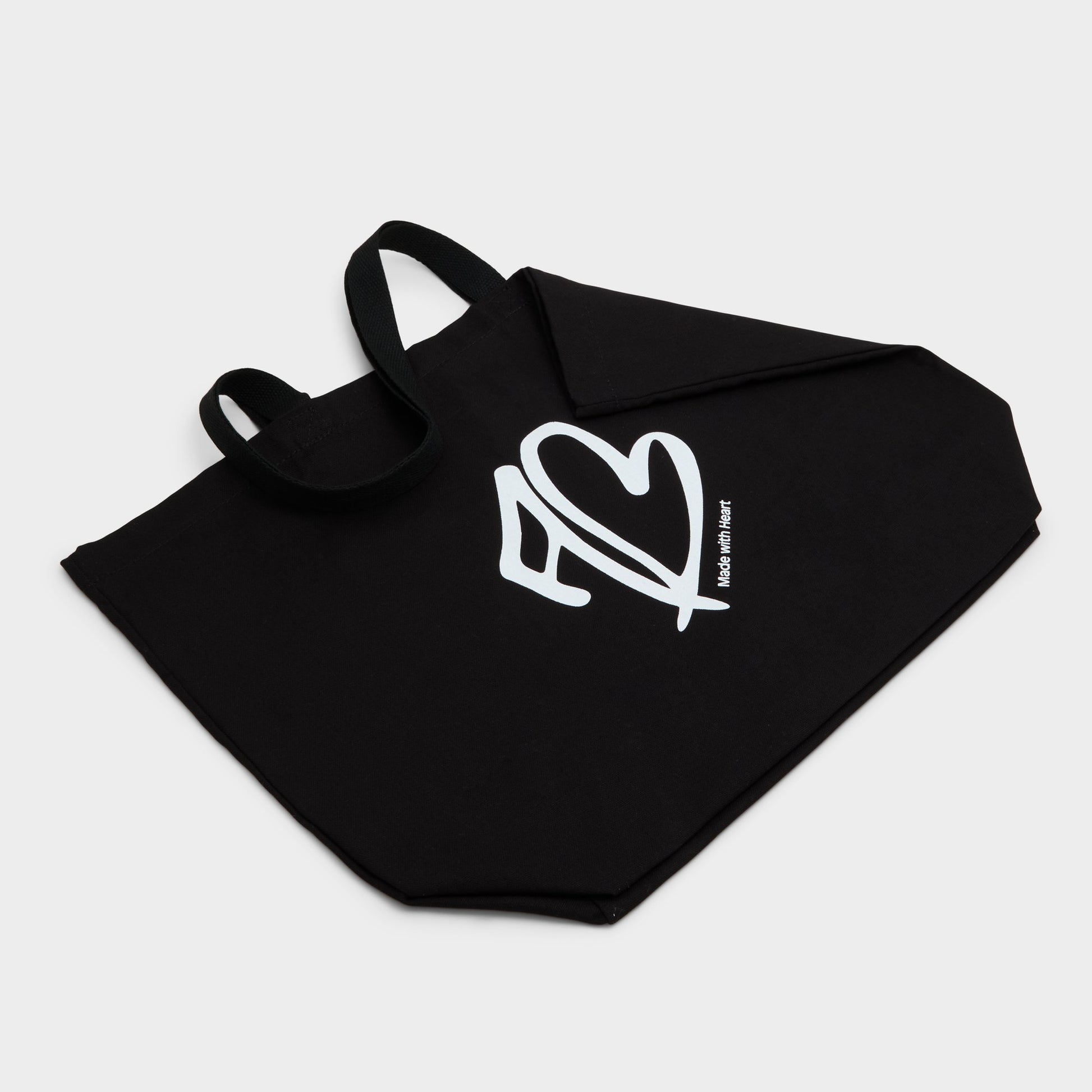 Support produit pour Made With Heart Tote