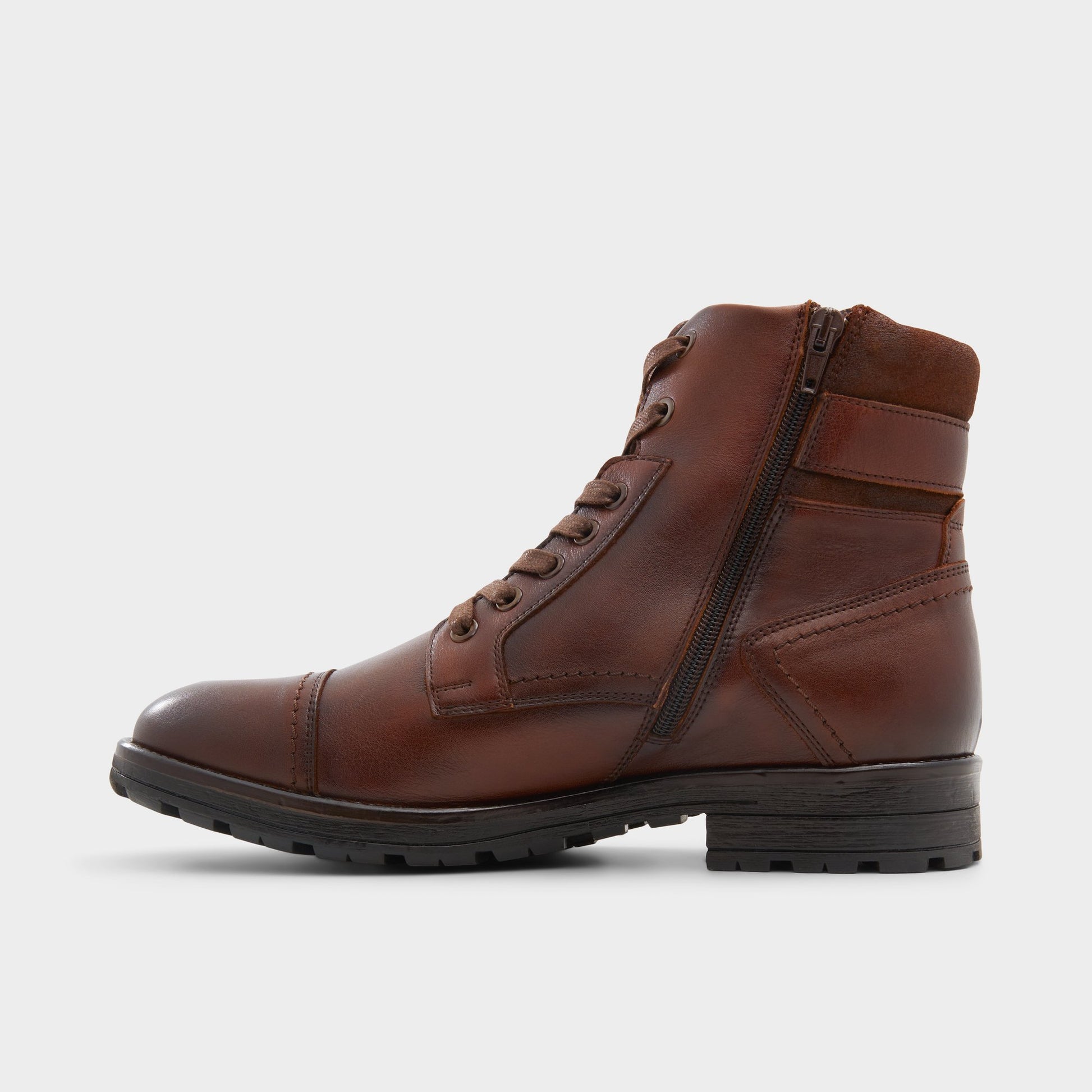 Vue latérale de Marron Granger Botte lacée