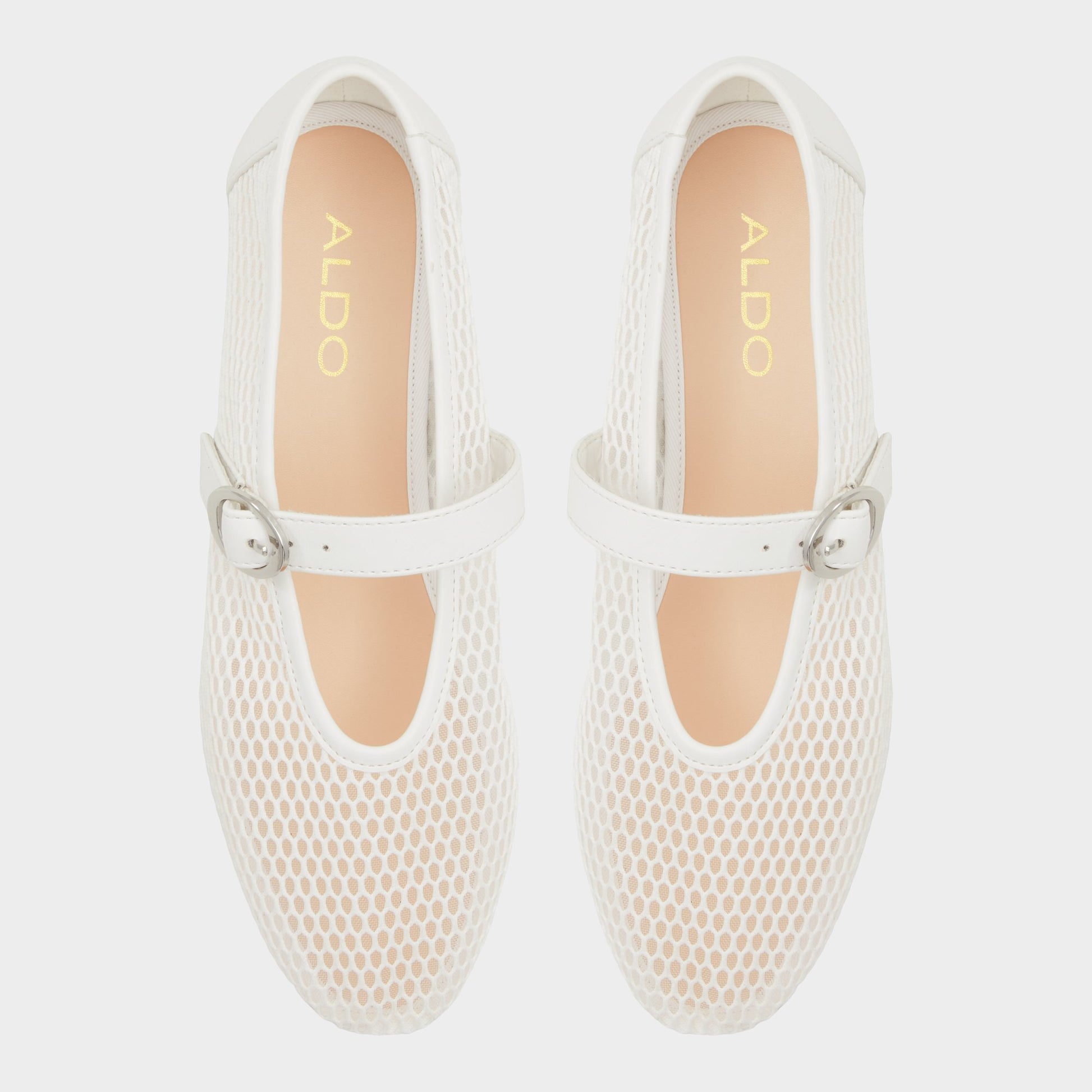 Top-down view of the White Quincey Ballerina