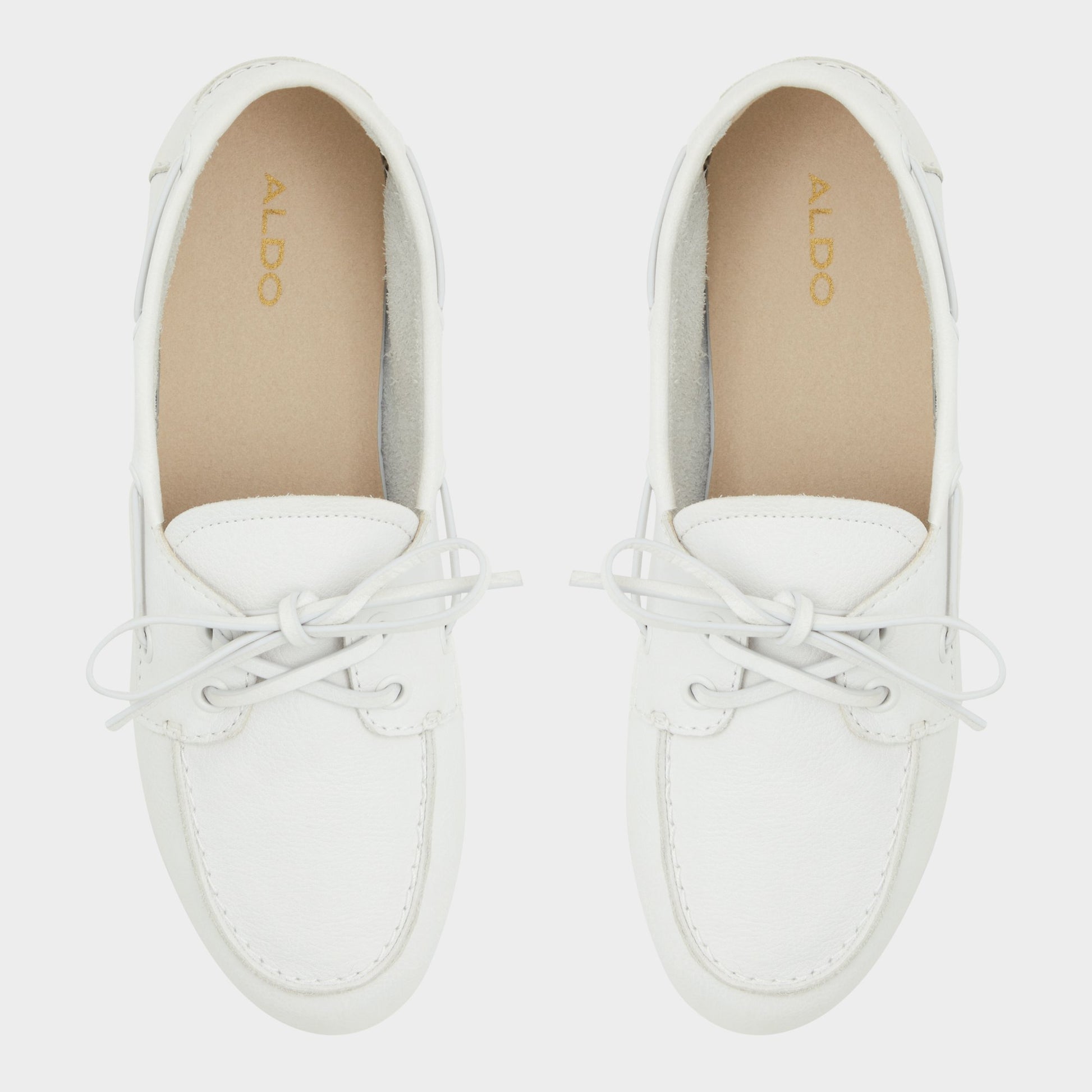 Top-down view of the White/Bone Sail Boat shoe