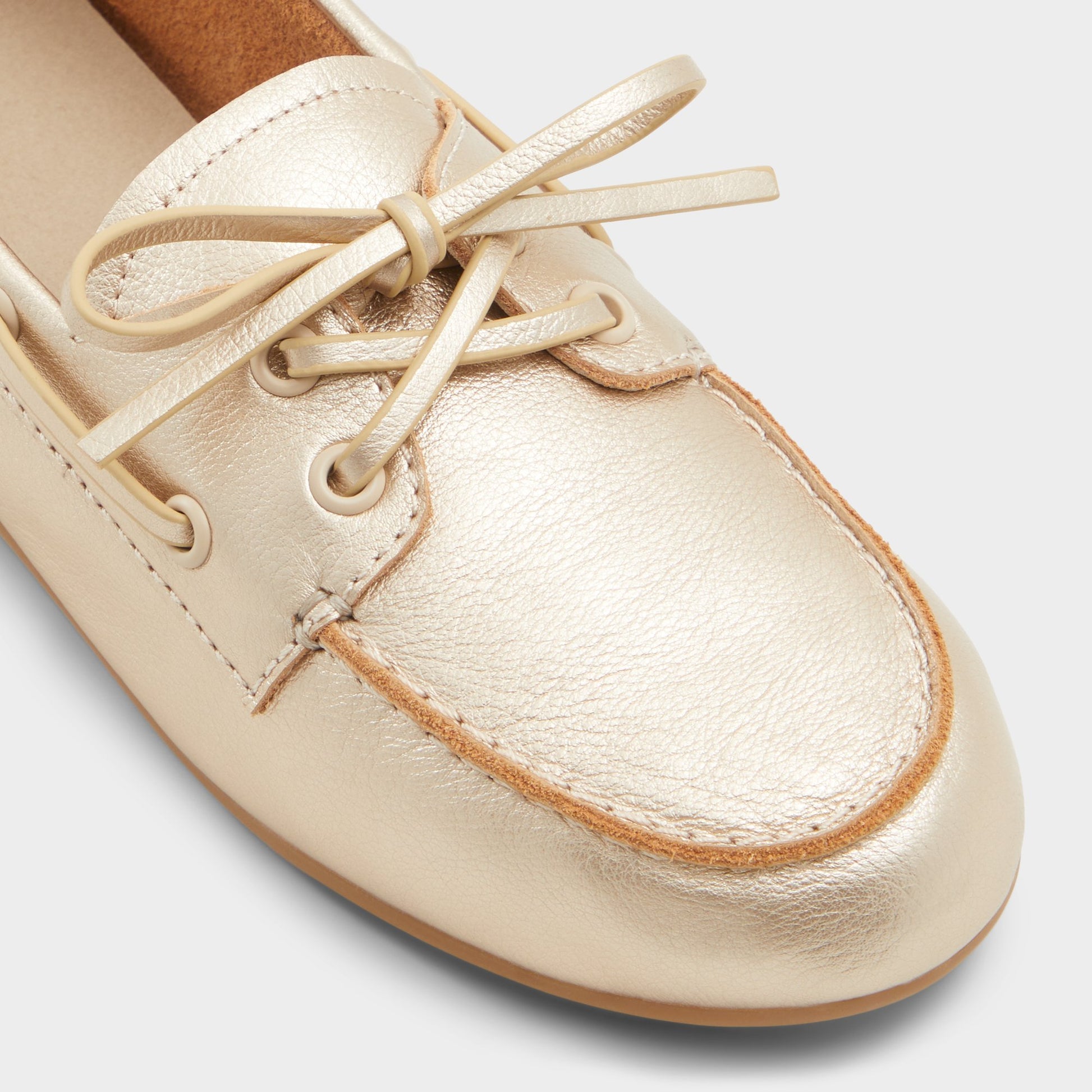 Close-up of the Gold Sail Boat shoe