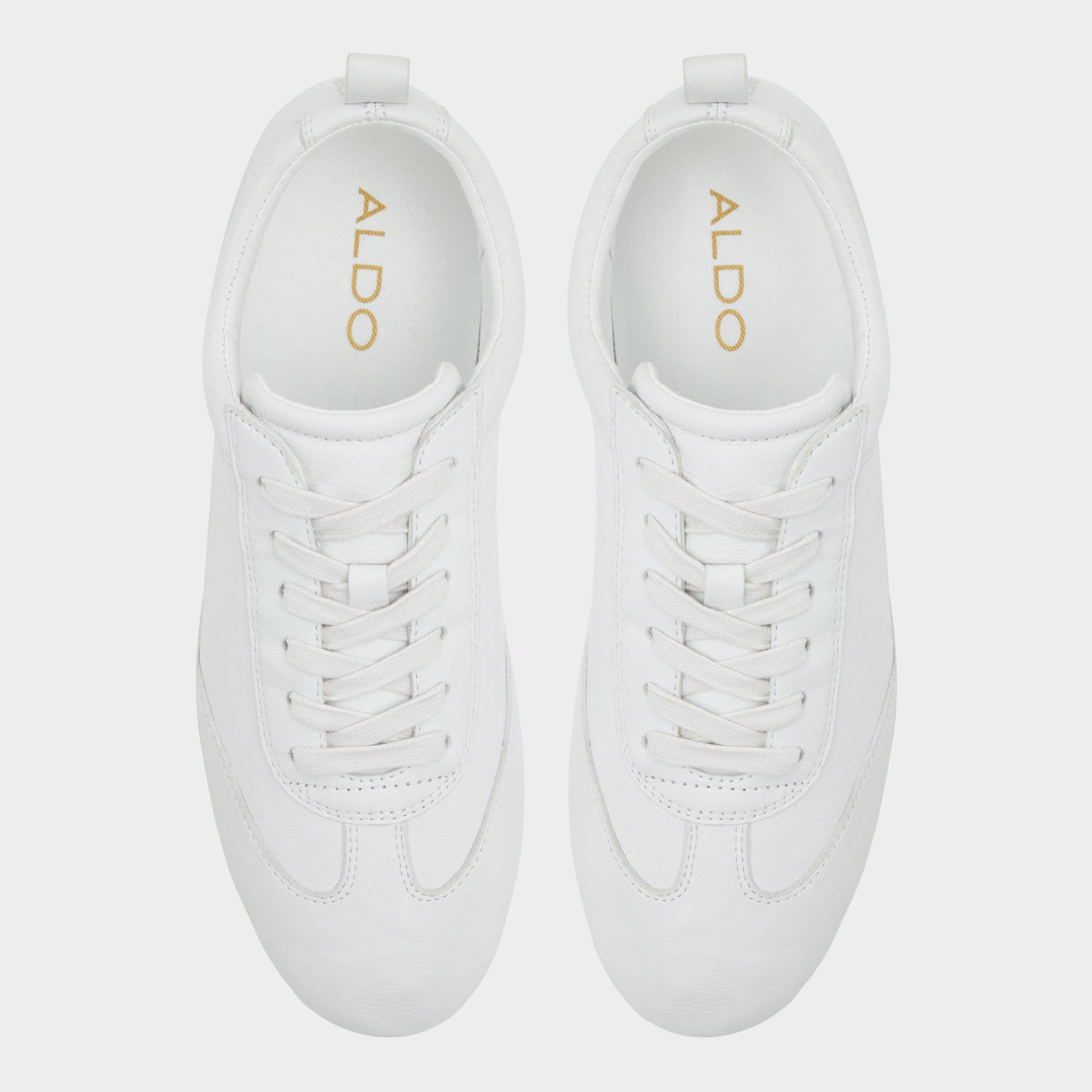 Top-down view of the White/Bone Swiftlyy Low top sneaker