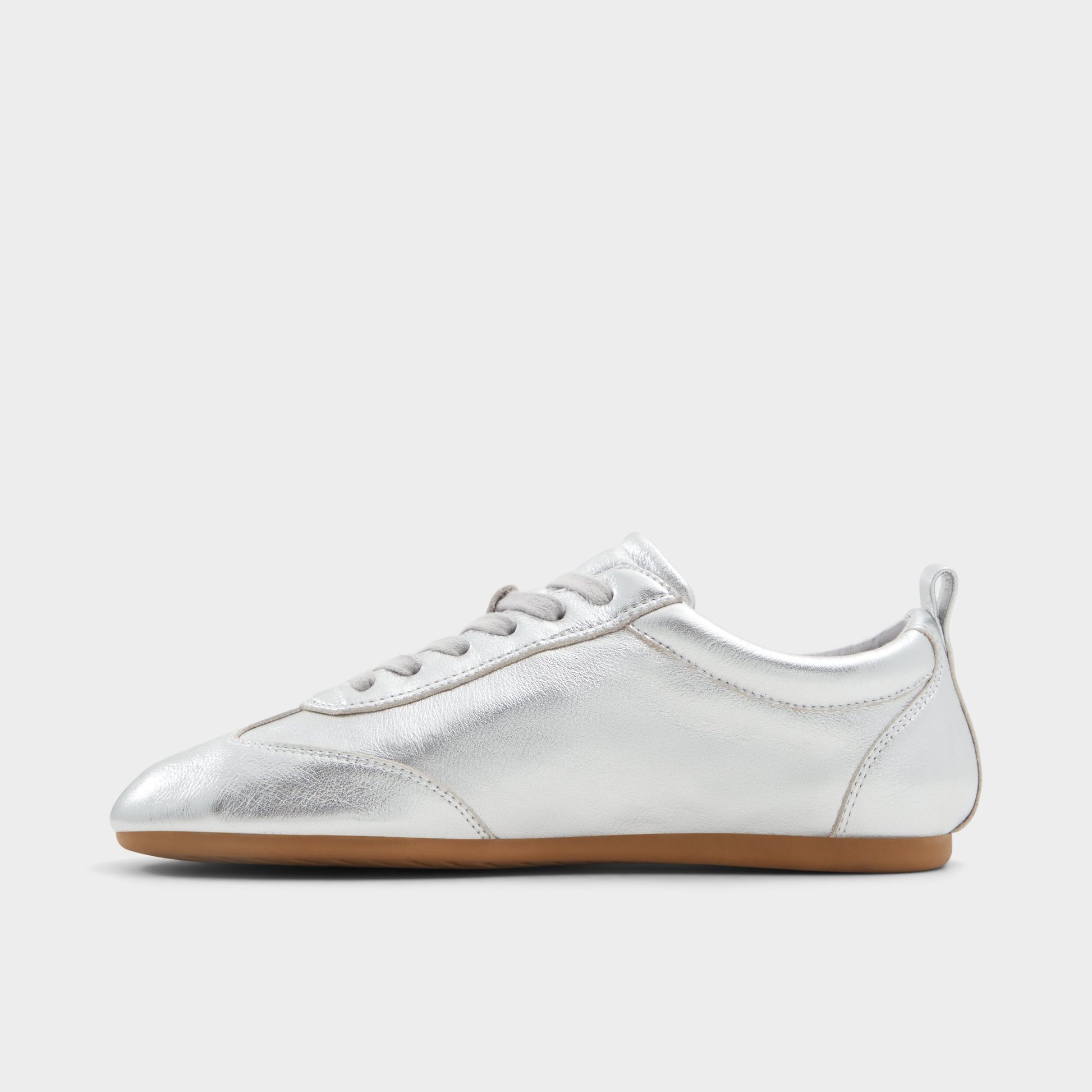 Side view of Silver Swiftlyy Low top sneaker