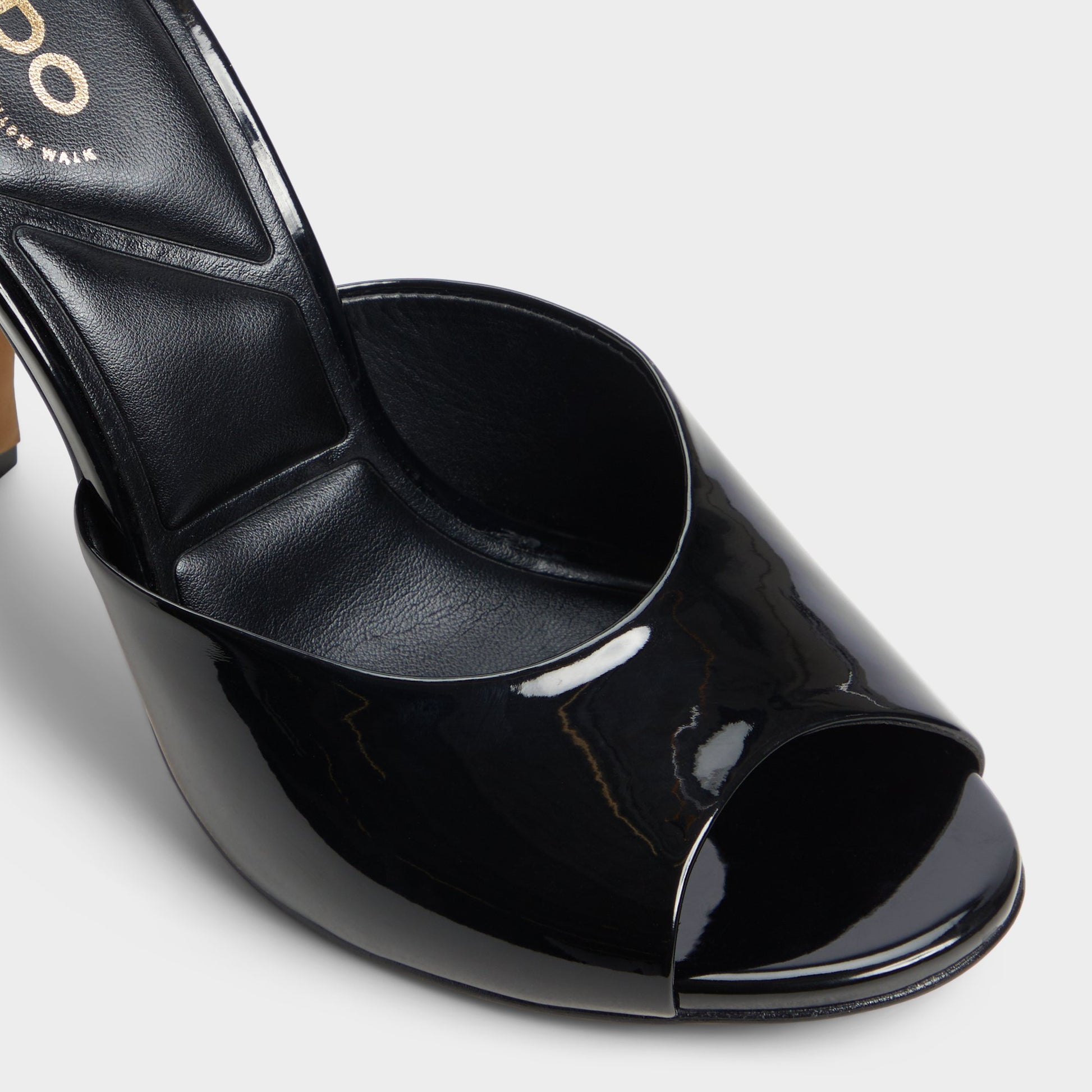 Close-up of the Black Fidelia Heeled mule