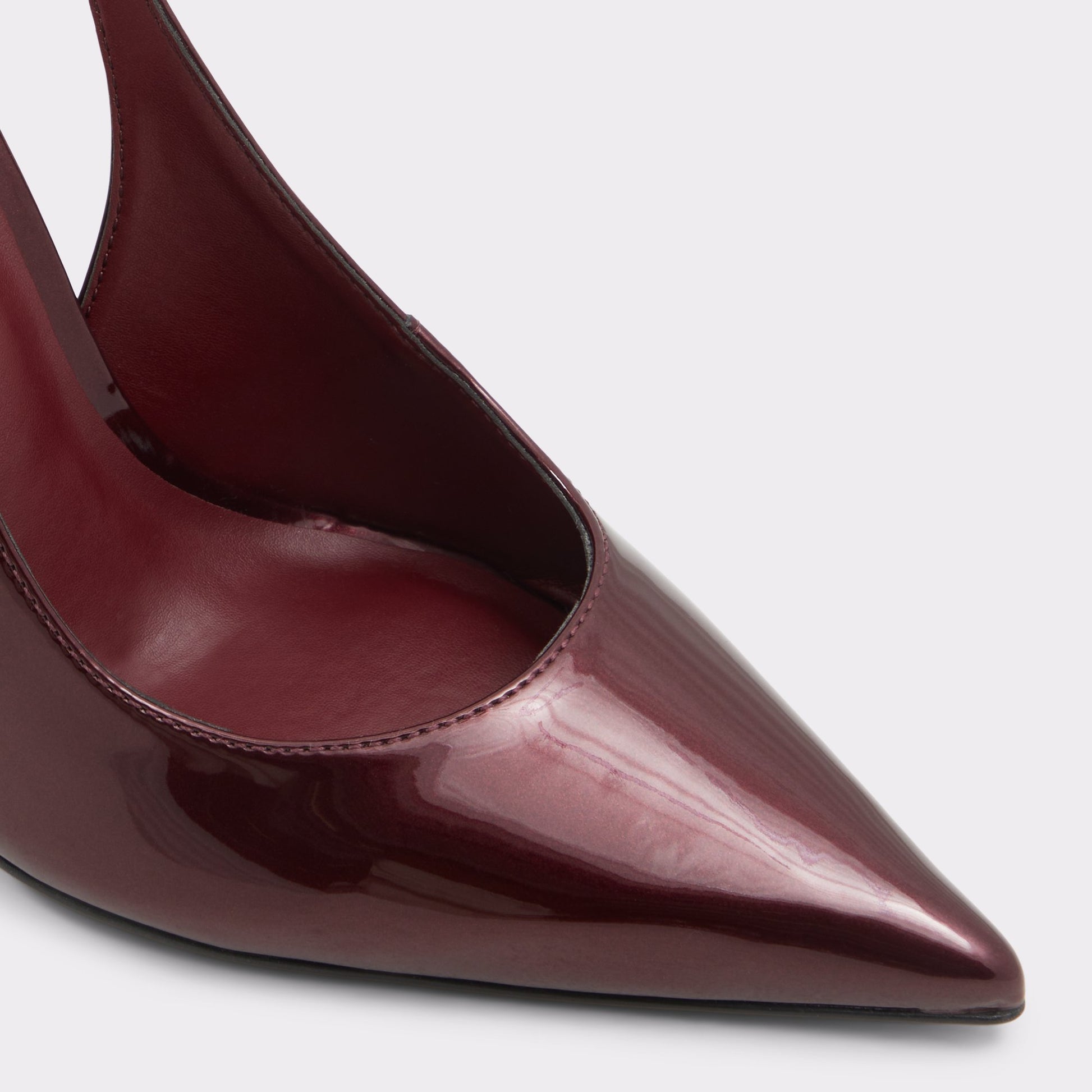 Close-up of the Bordo Stessysling Slingback heel