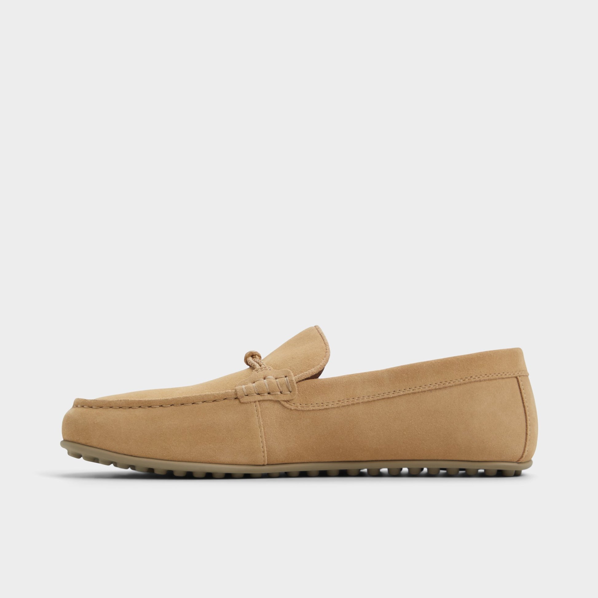 Vue latérale de Beige Wilbart Mocassin
