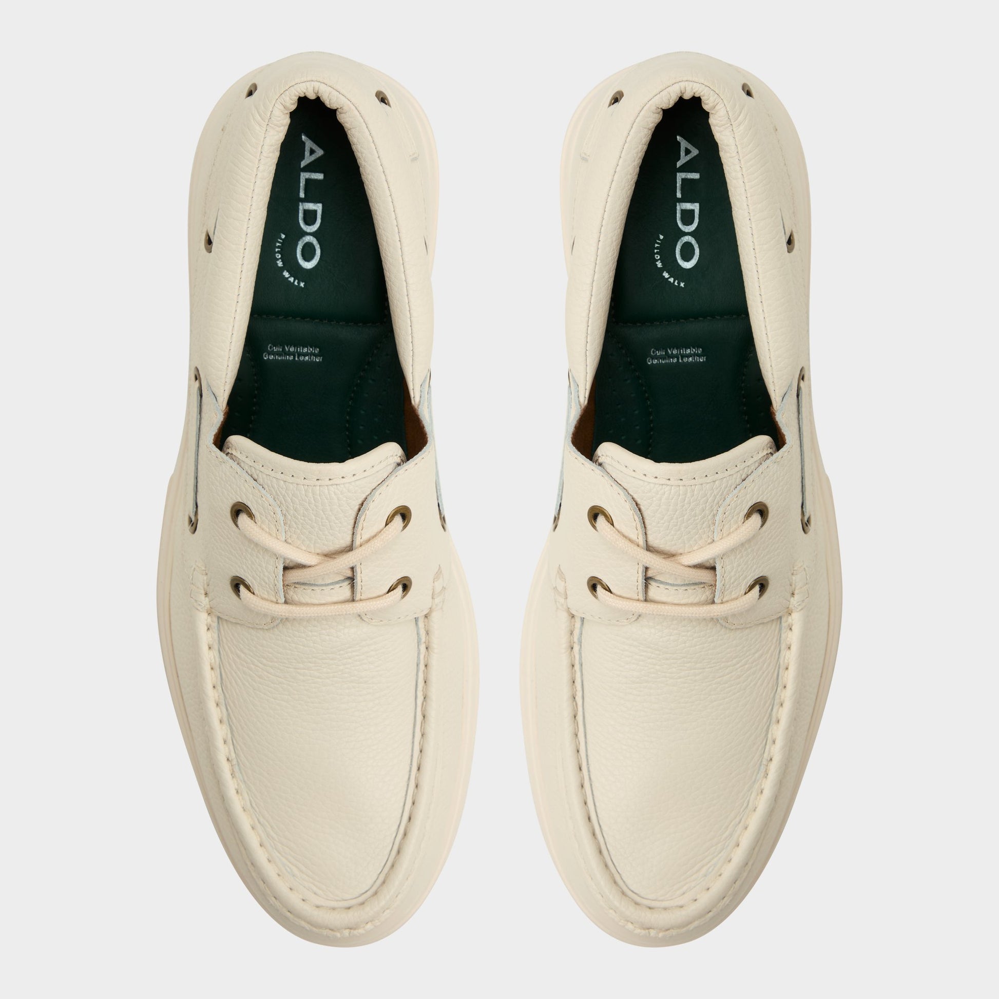 Top-down view of the Ivory Seaexplorer Boat shoe