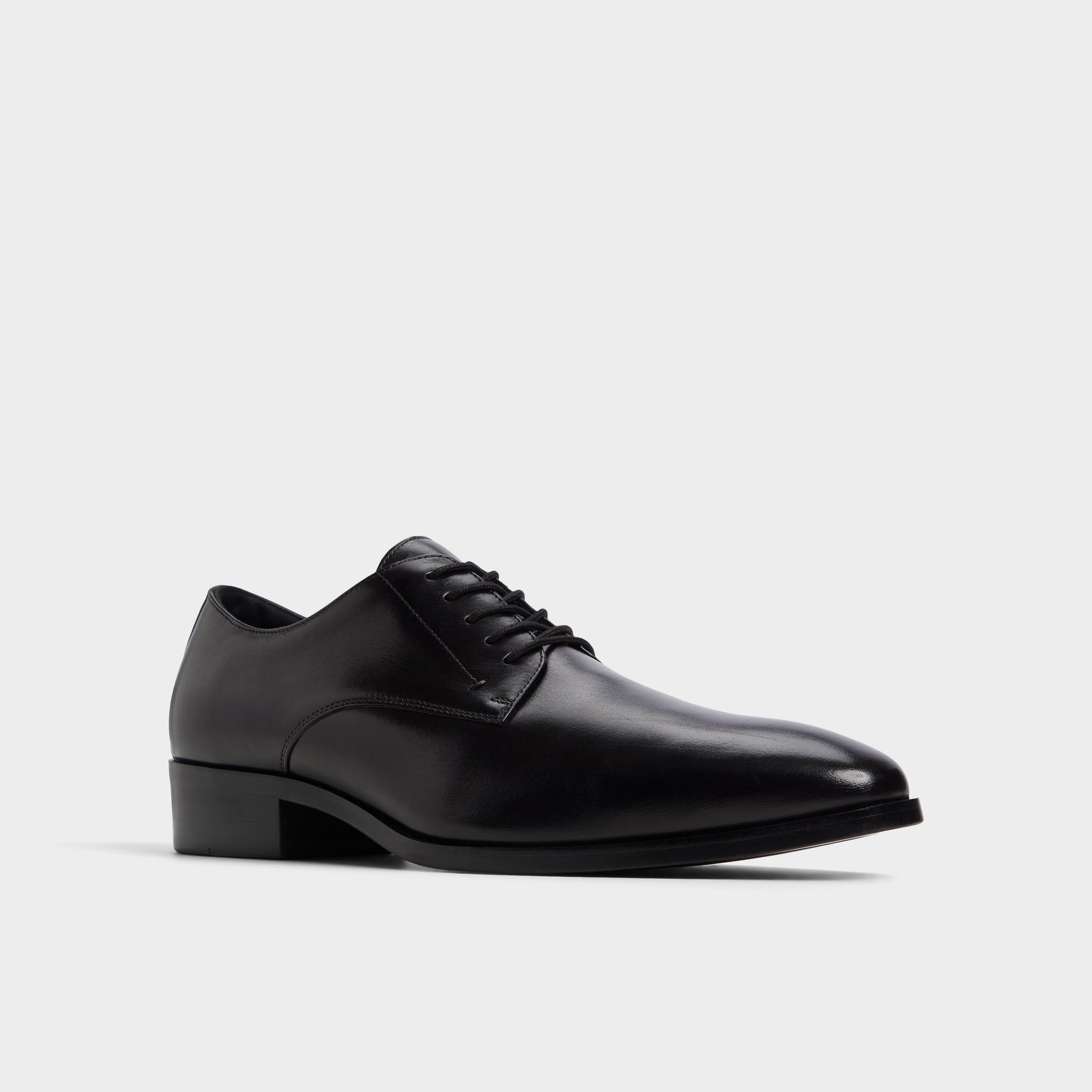 Three-quarter angle of Black Lewistown Oxford shoe's front side