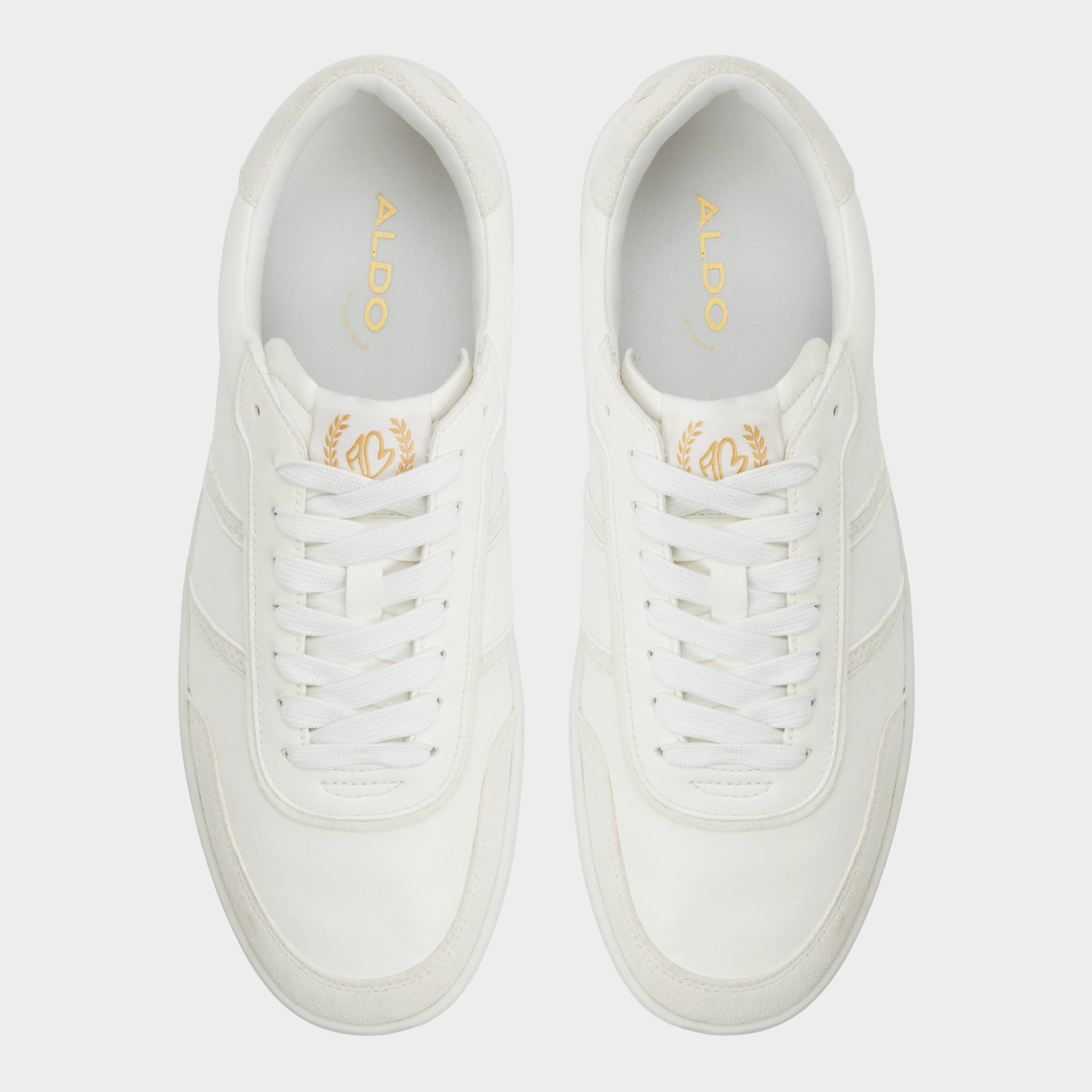 Top-down view of the Open White Uptown Low top sneaker