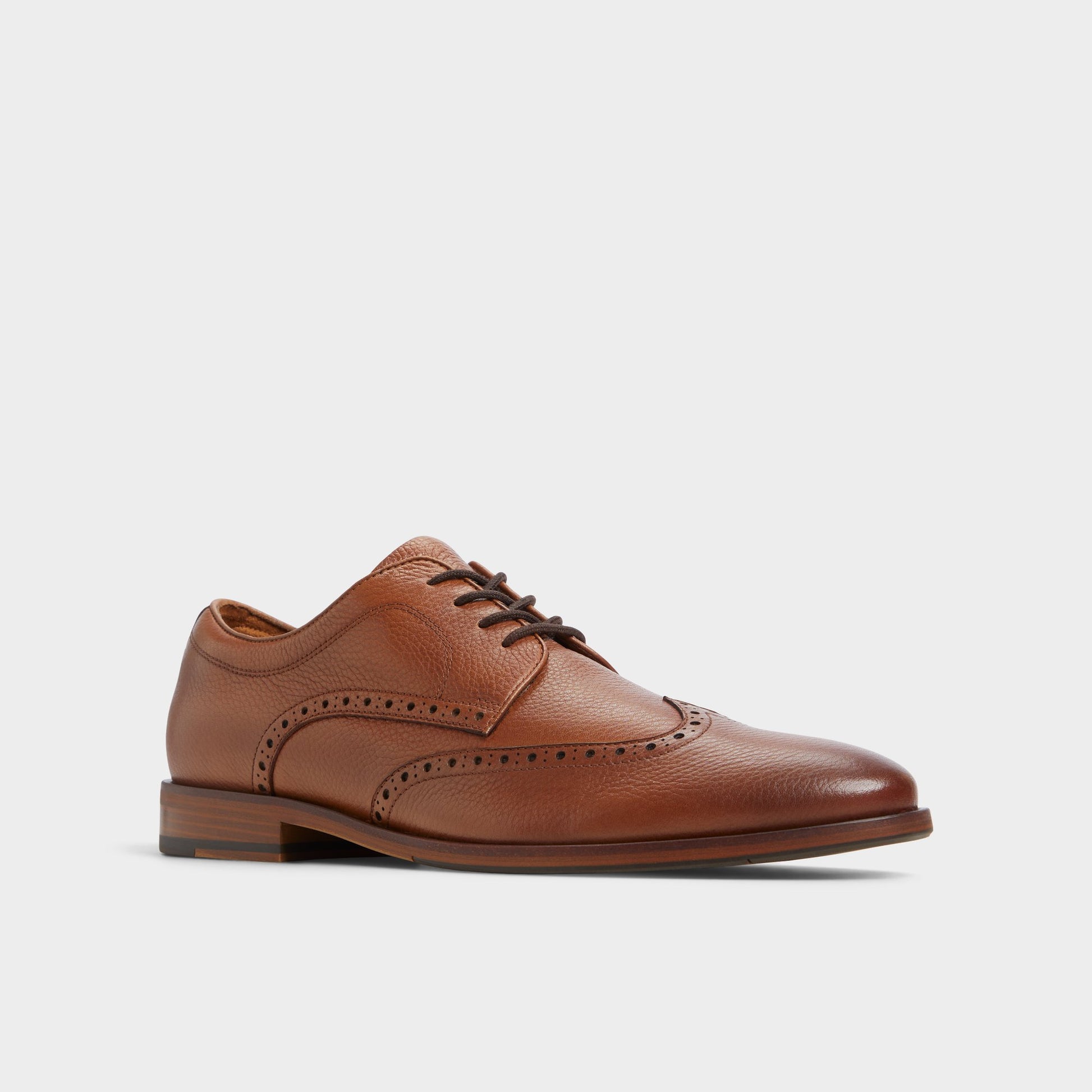 Three-quarter angle of Cognac Sargasso Oxford shoe's front side