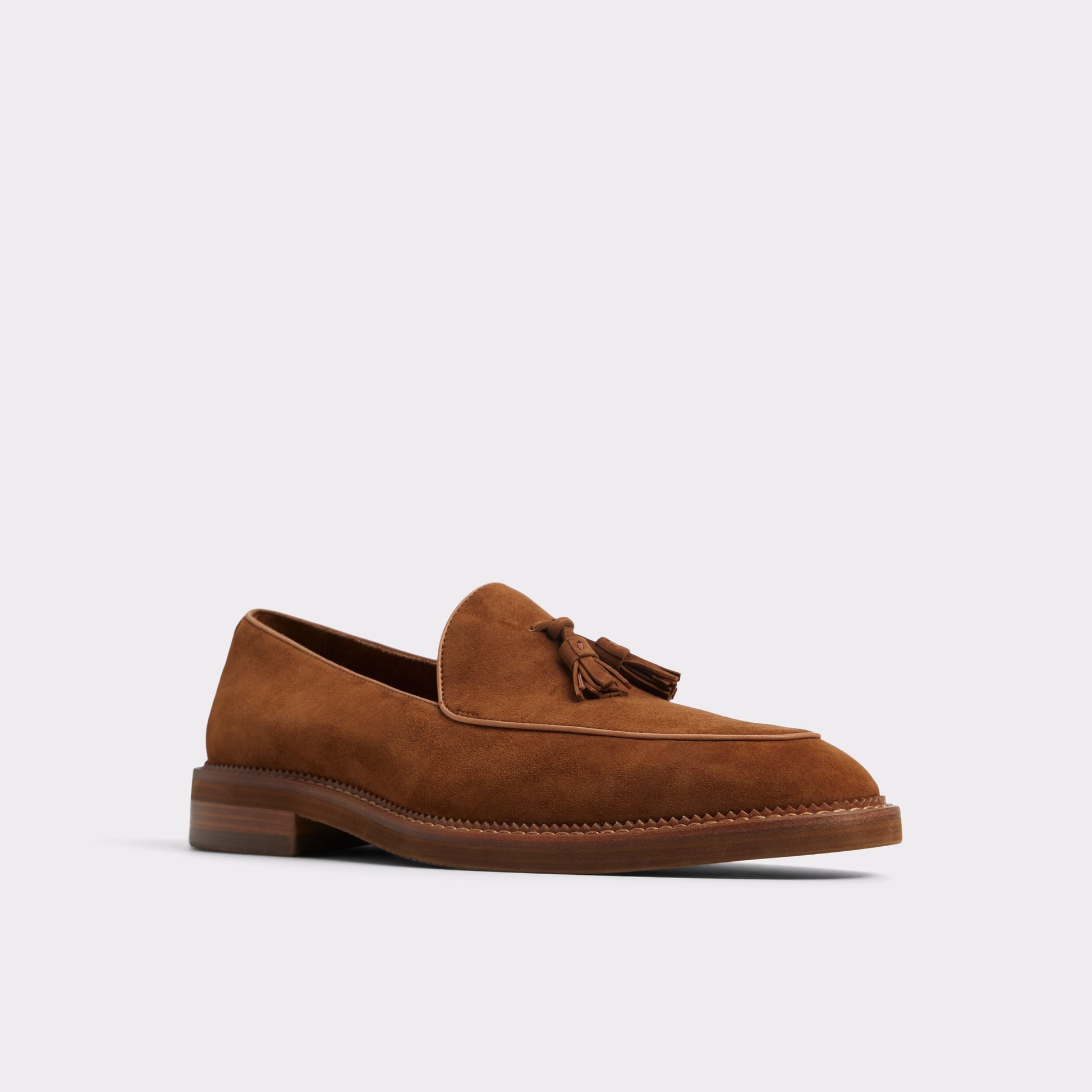 Three-quarter angle of Cognac Portos Loafer's front side