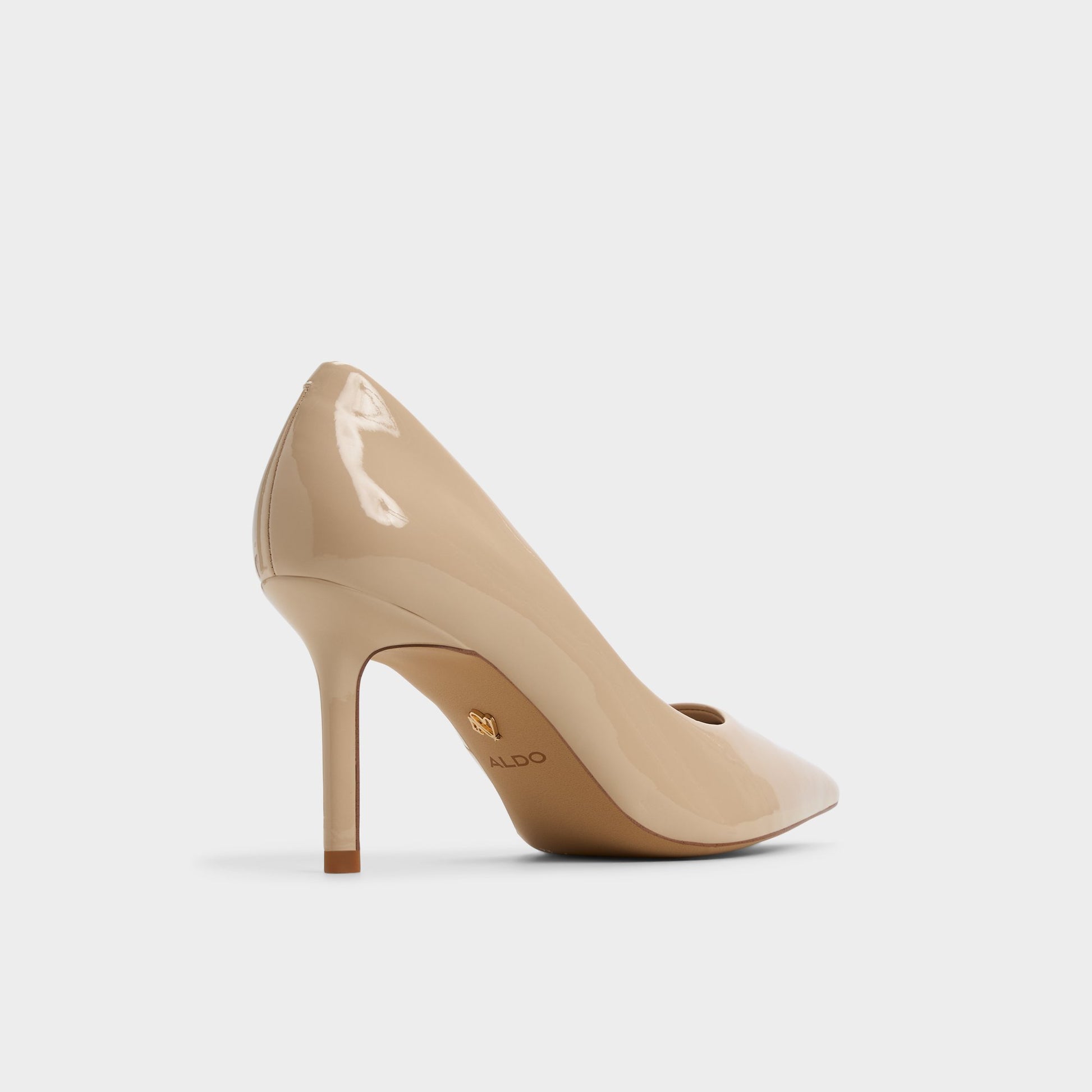 Angle de trois quarts de l'arrière de Beige Moyen Kaitie Escarpin