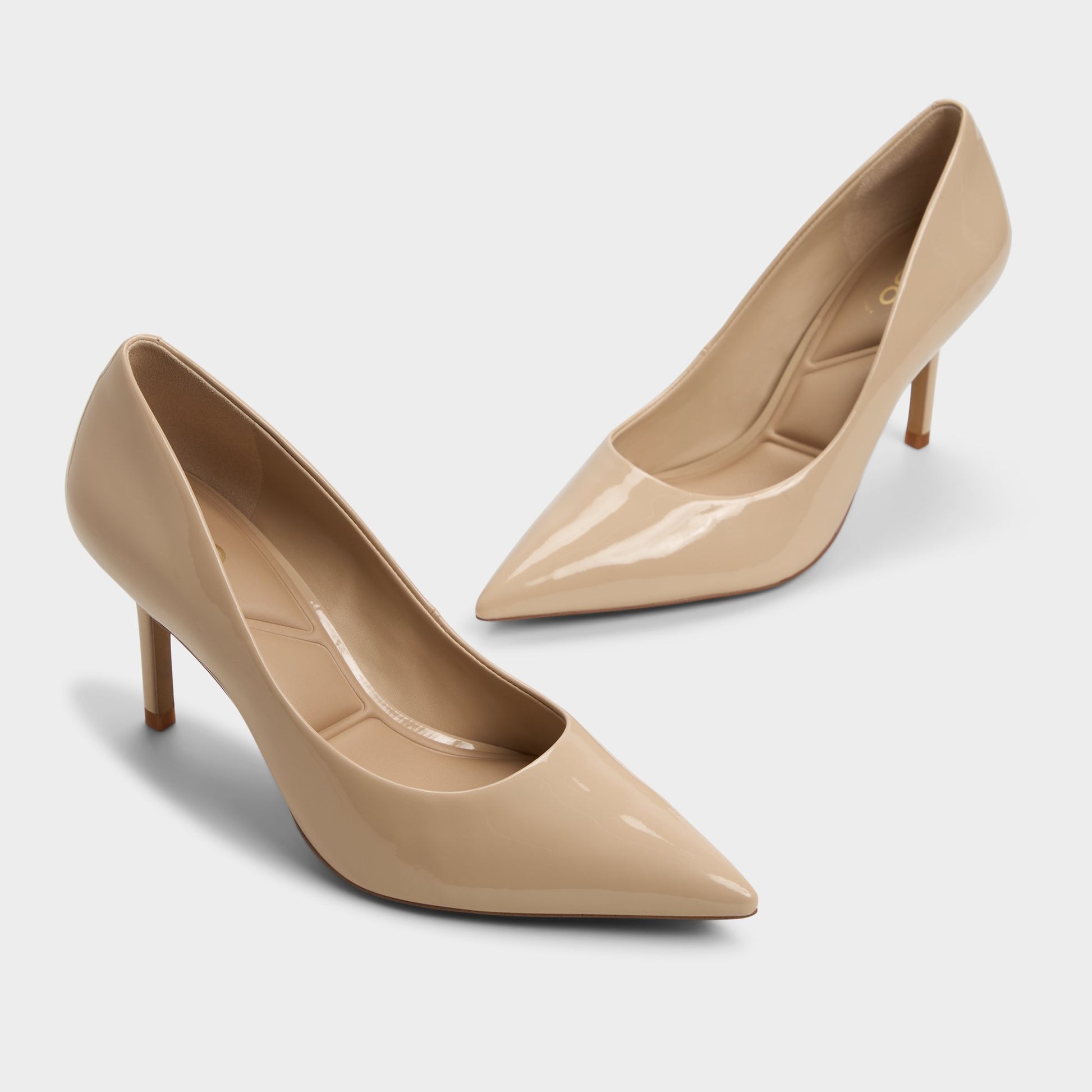 Vue en surbrillance d'une paire de Beige Moyen Kaitie Escarpin s