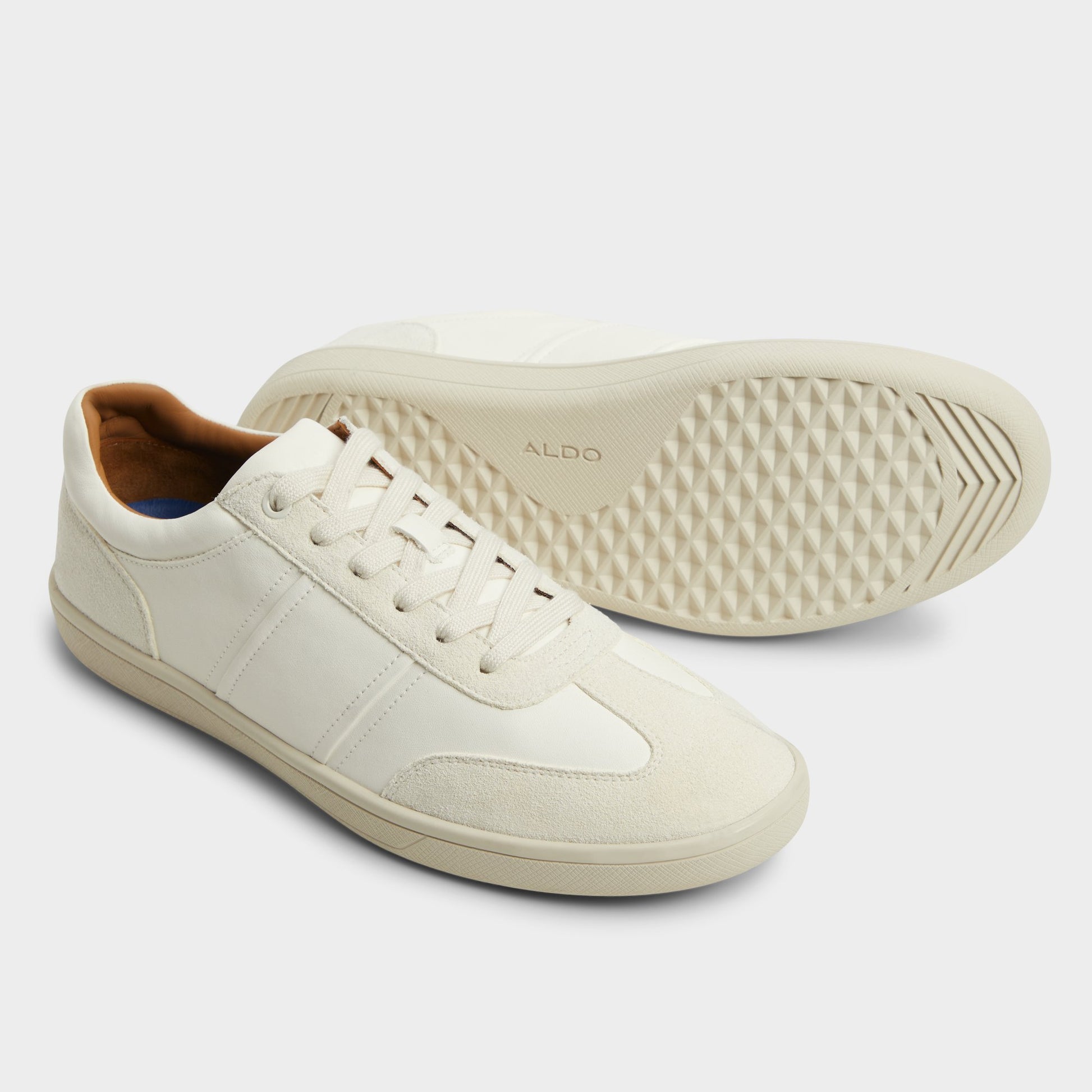 Highlighted view of a pair of Bone Langston Low top sneakers