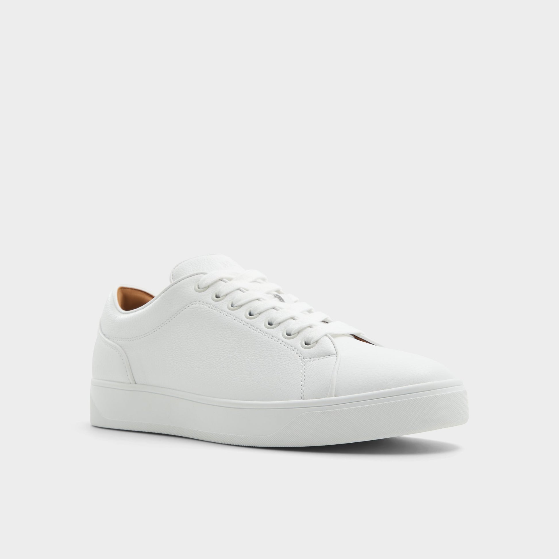 Three-quarter angle of White Alastor Low top sneaker's front side