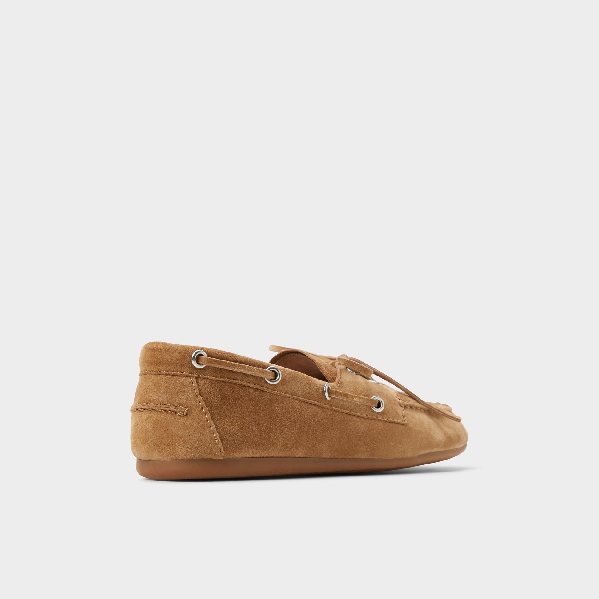 Angle de trois quarts de l'arrière de Marron Moyen Sail Boat shoe