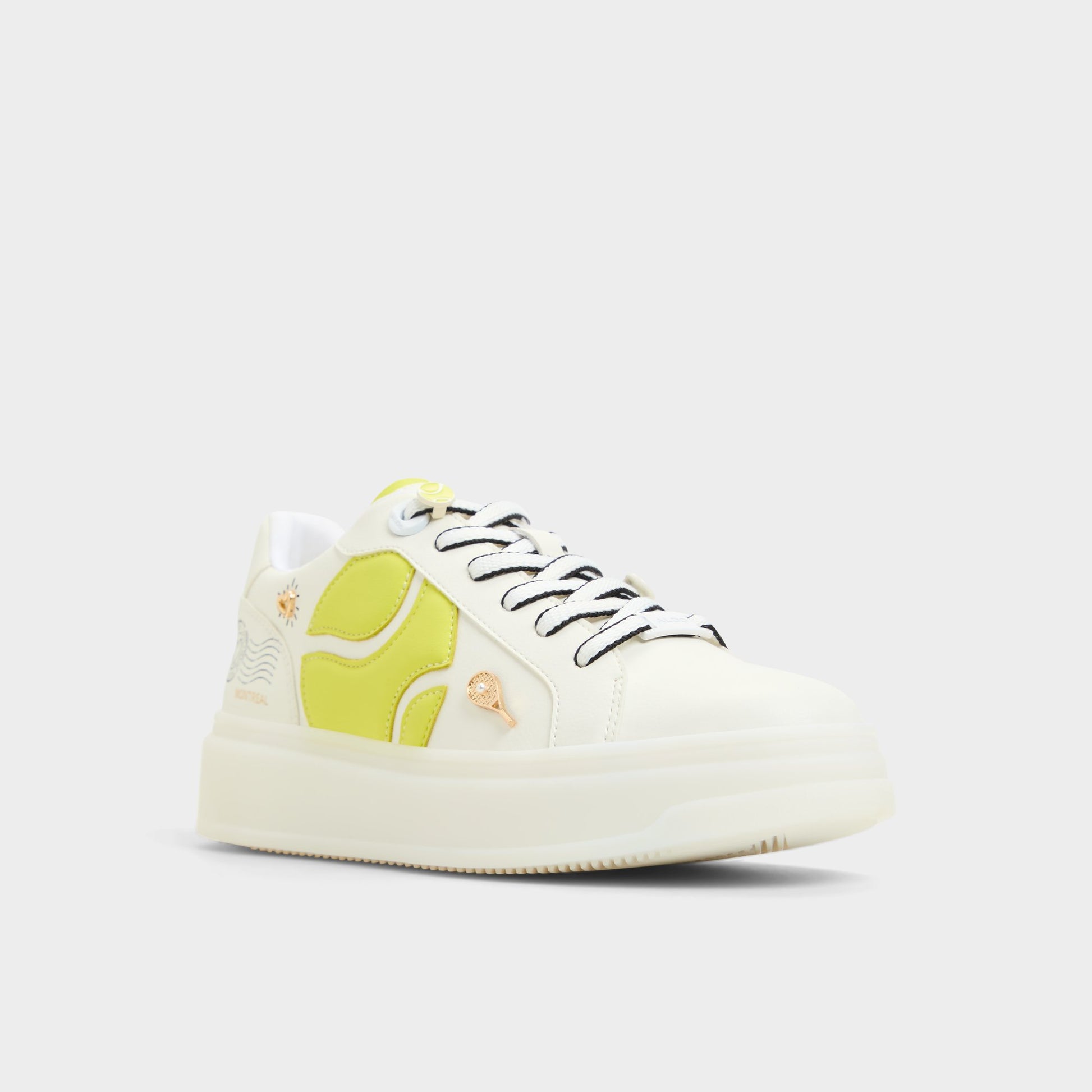 Three-quarter angle of White Combo Clubchamp Low top sneaker's front side