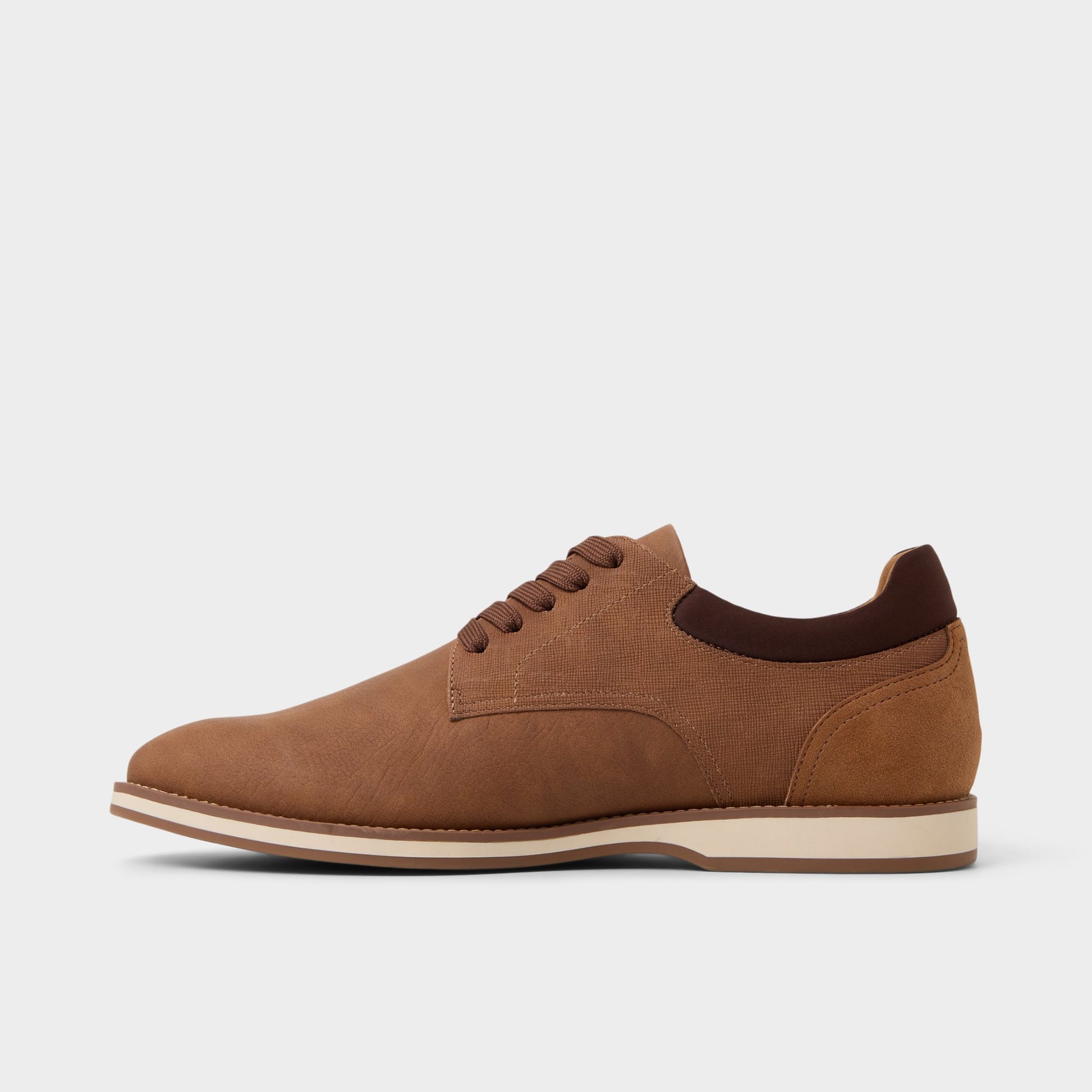 Side view of Cognac Corby Oxford shoe