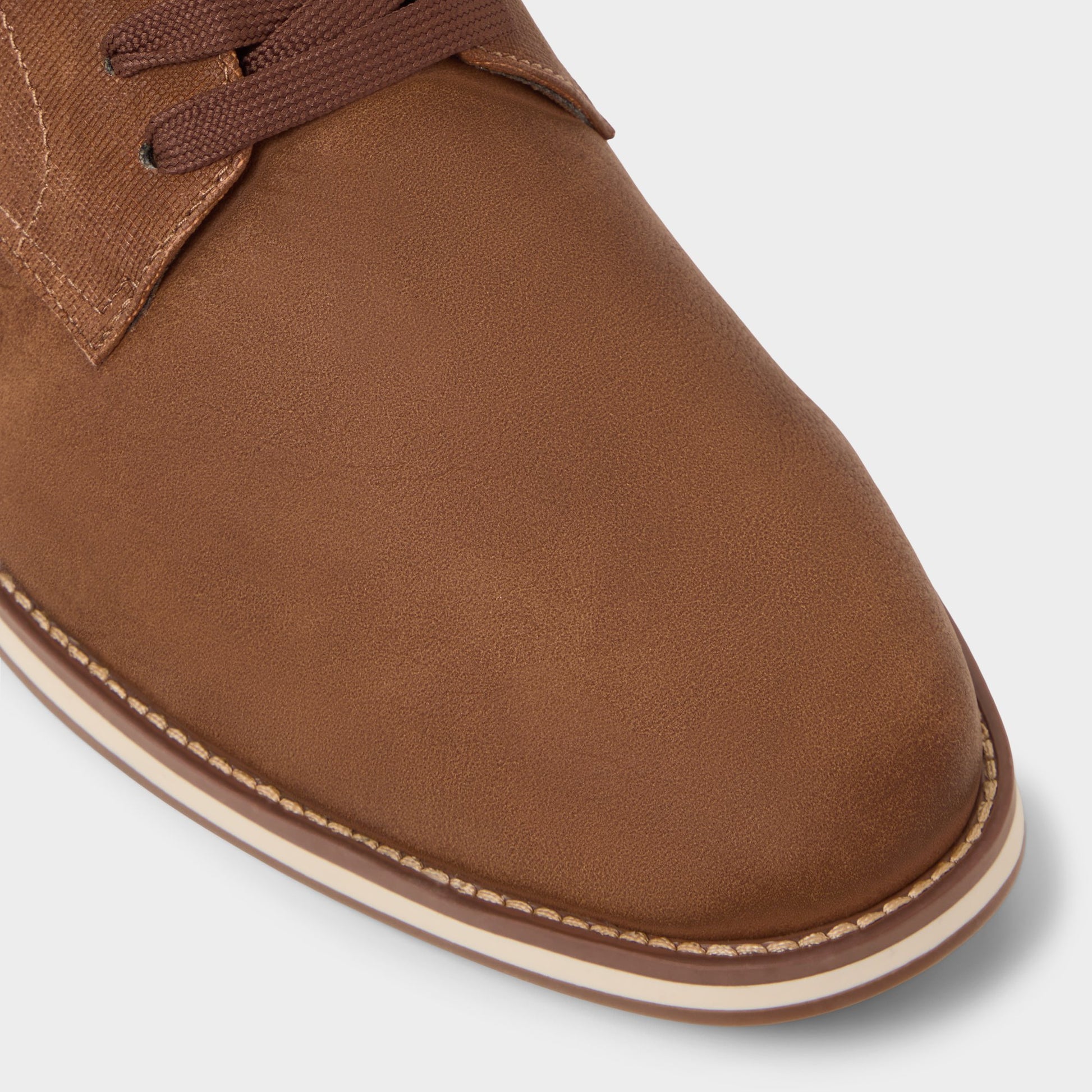 Close-up of the Cognac Corby Oxford shoe