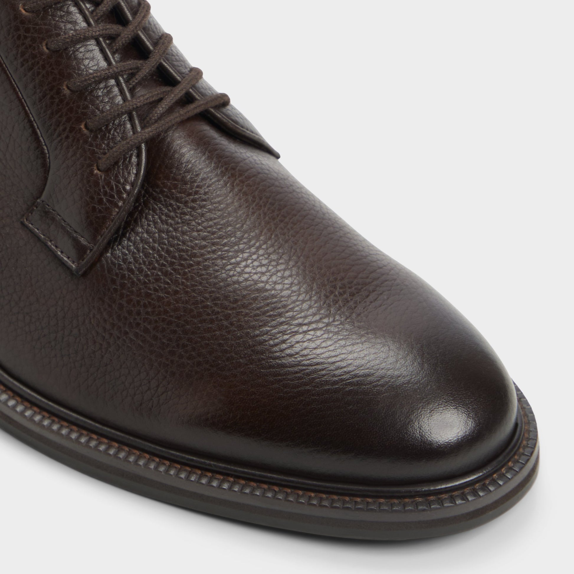 Close-up of the Dark Brown Croy Oxford shoe
