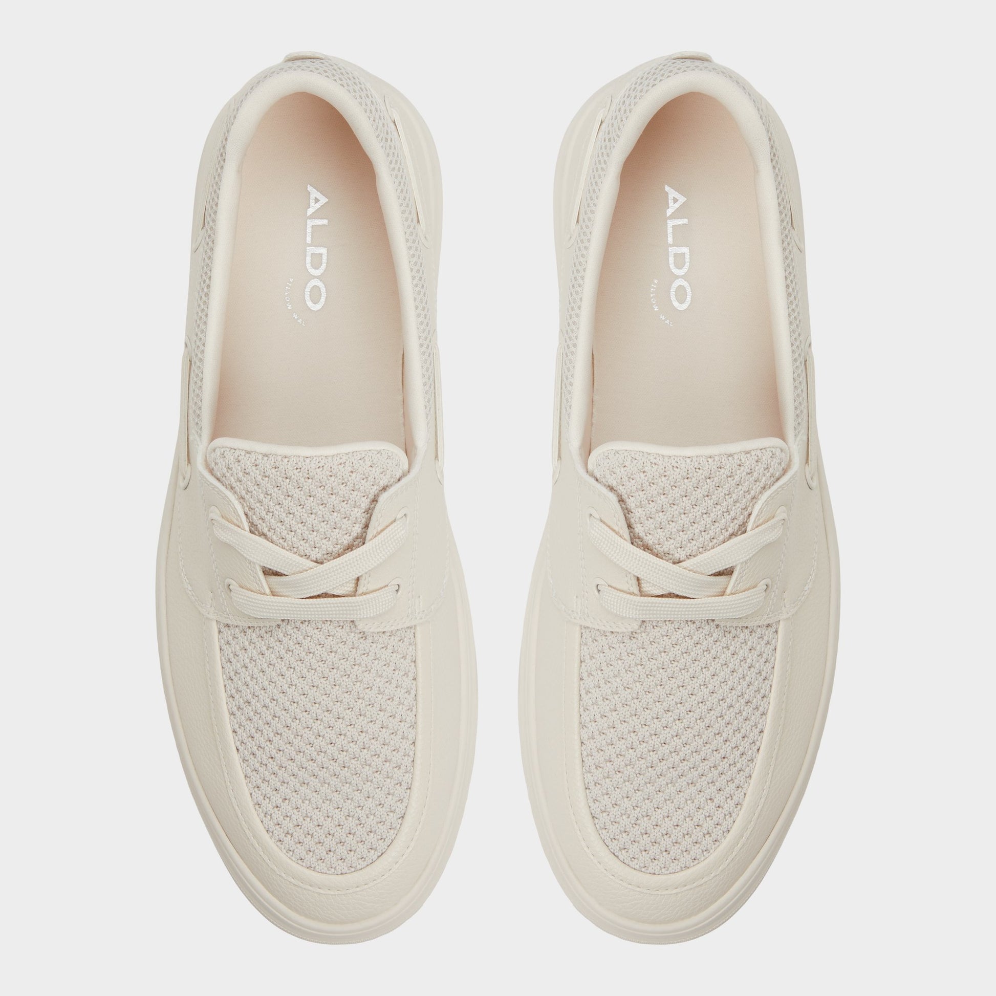 Top-down view of the Beige Wildwave Boat shoe