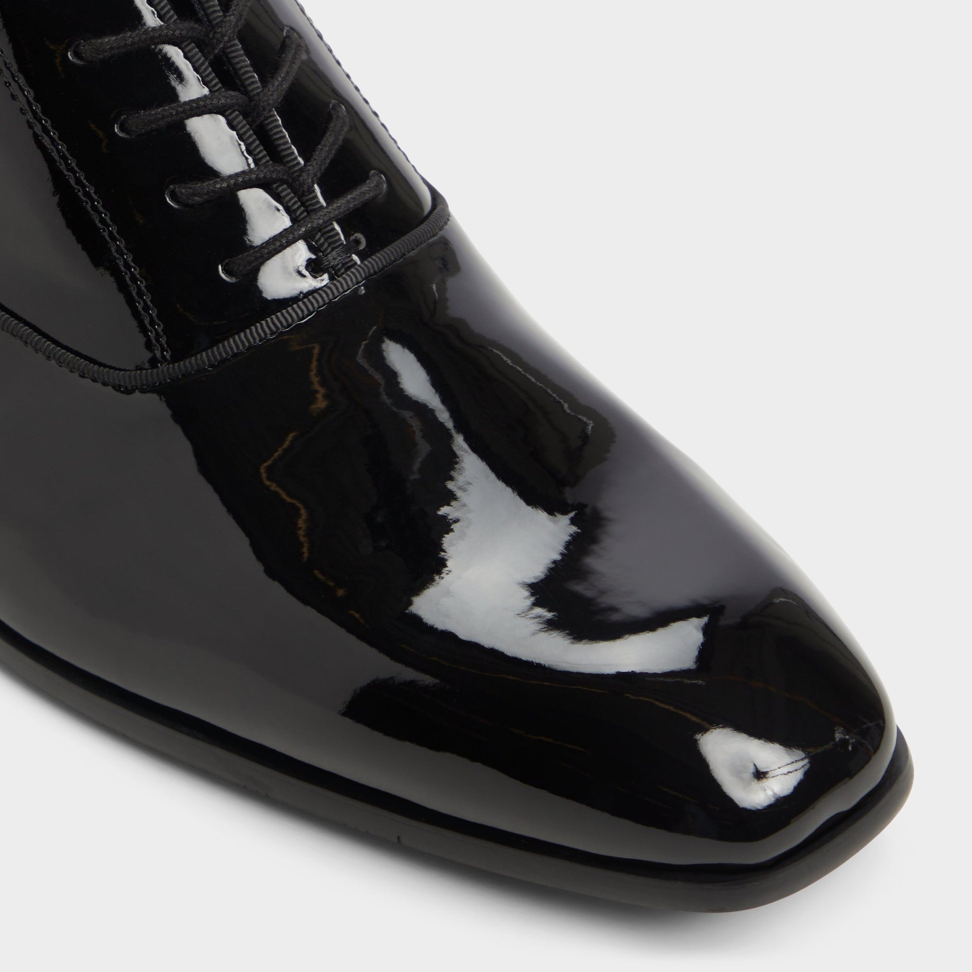 Close-up of the Black Rigo Oxford shoe