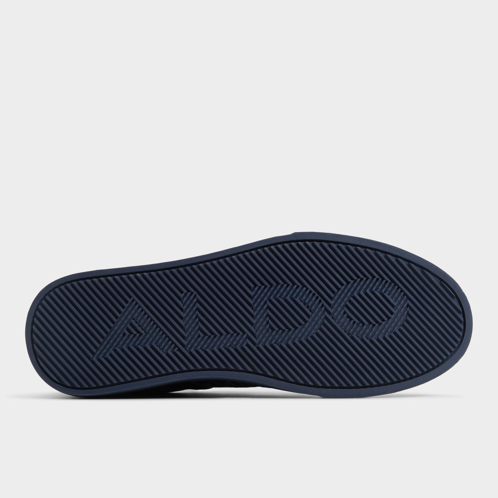 View of Medium Blue Courtlinee Low top sneaker's sole
