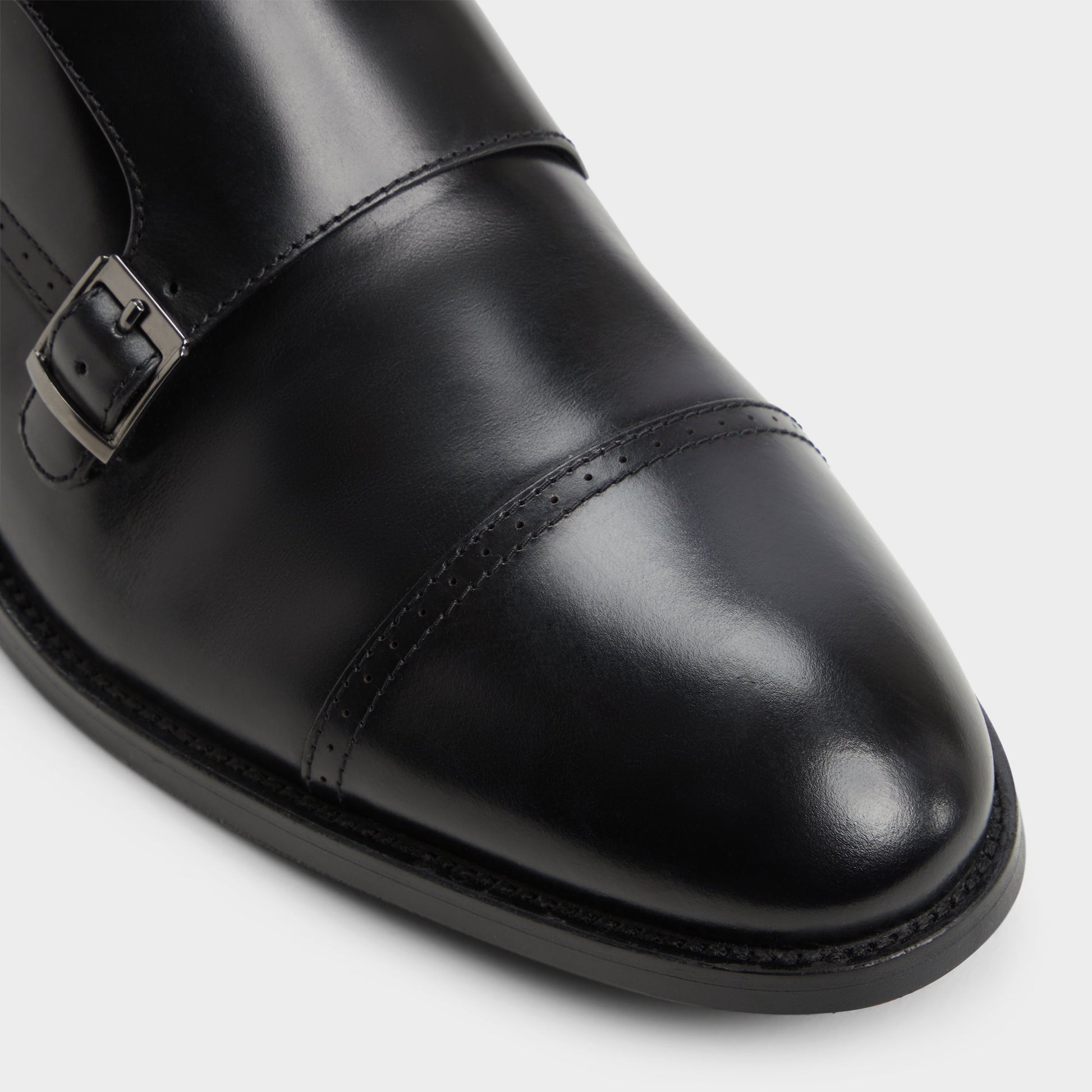 Close-up of the Black Zelasien Monkstrap loafer