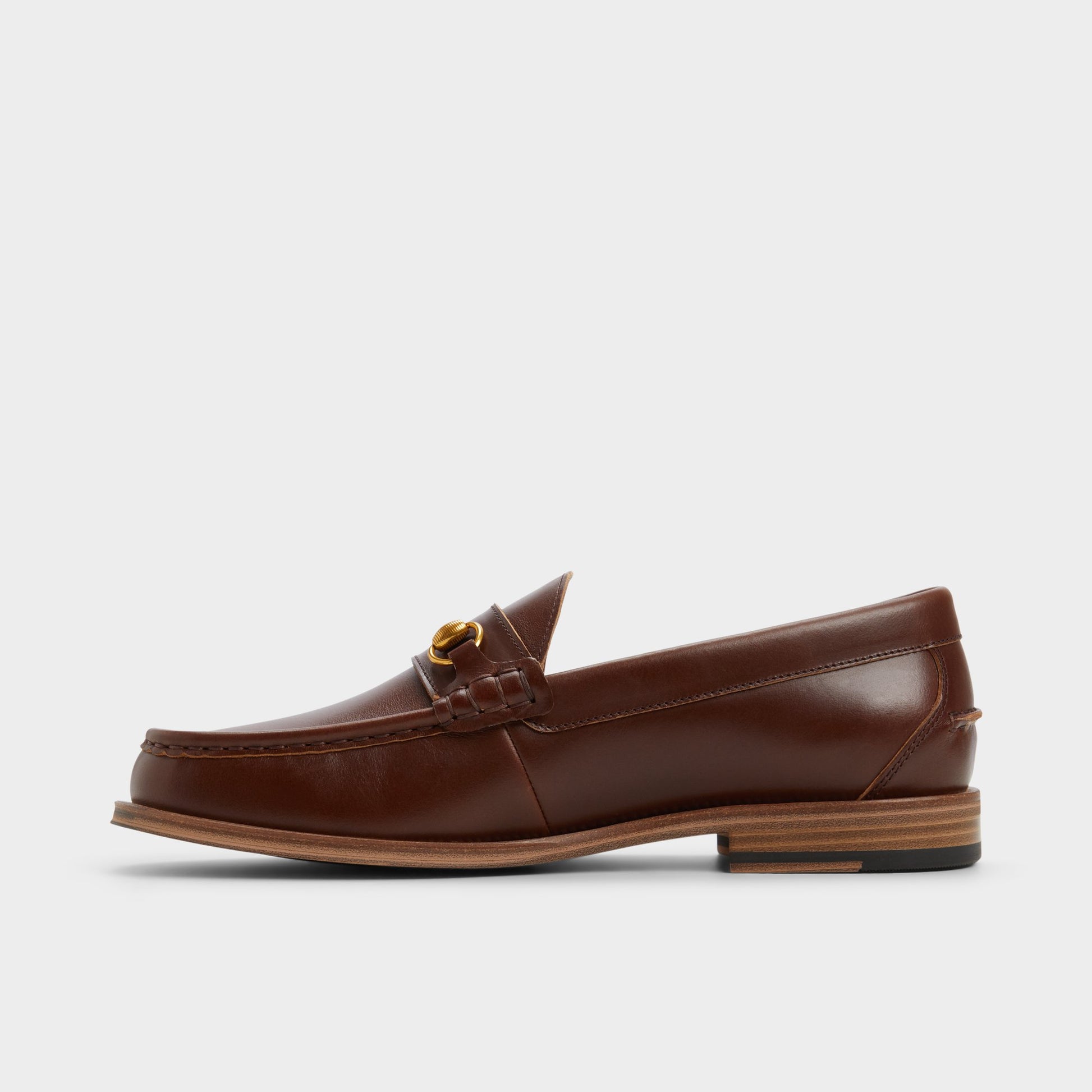 Side view of Medium Brown Wildwoodd Loafer