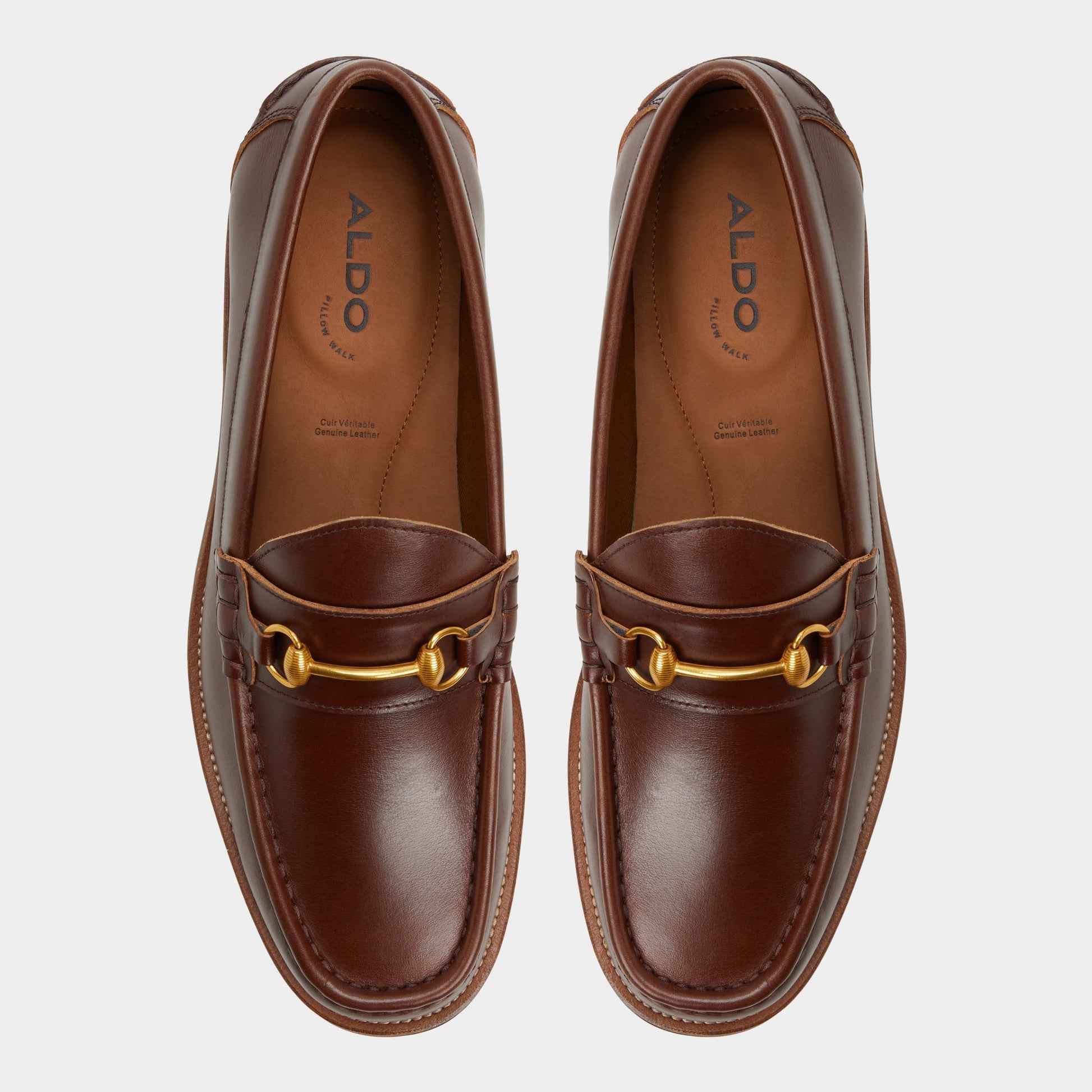 Top-down view of the Medium Brown Wildwoodd Loafer