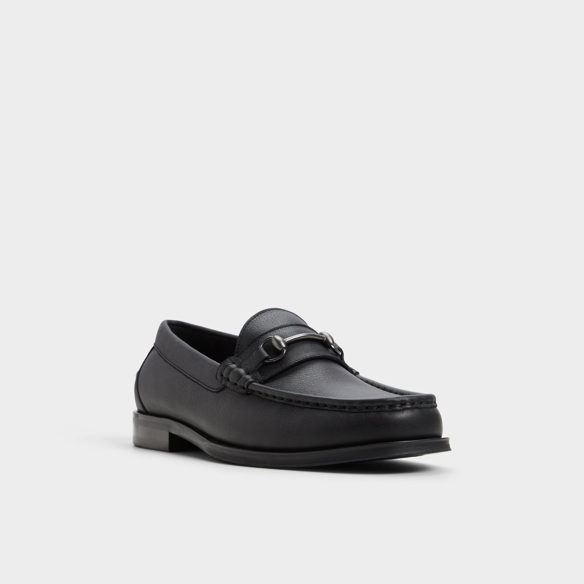 Three-quarter angle of Black Wildwoodd Loafer's front side