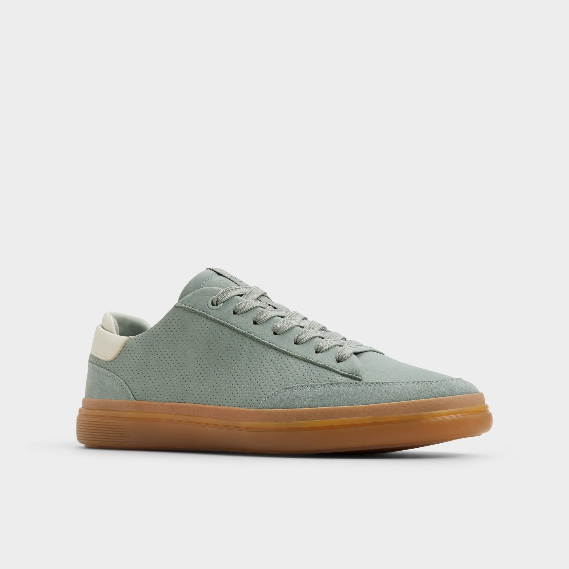 Angle de trois quarts de la face avant de Vert Clair Stepup Sneaker bas