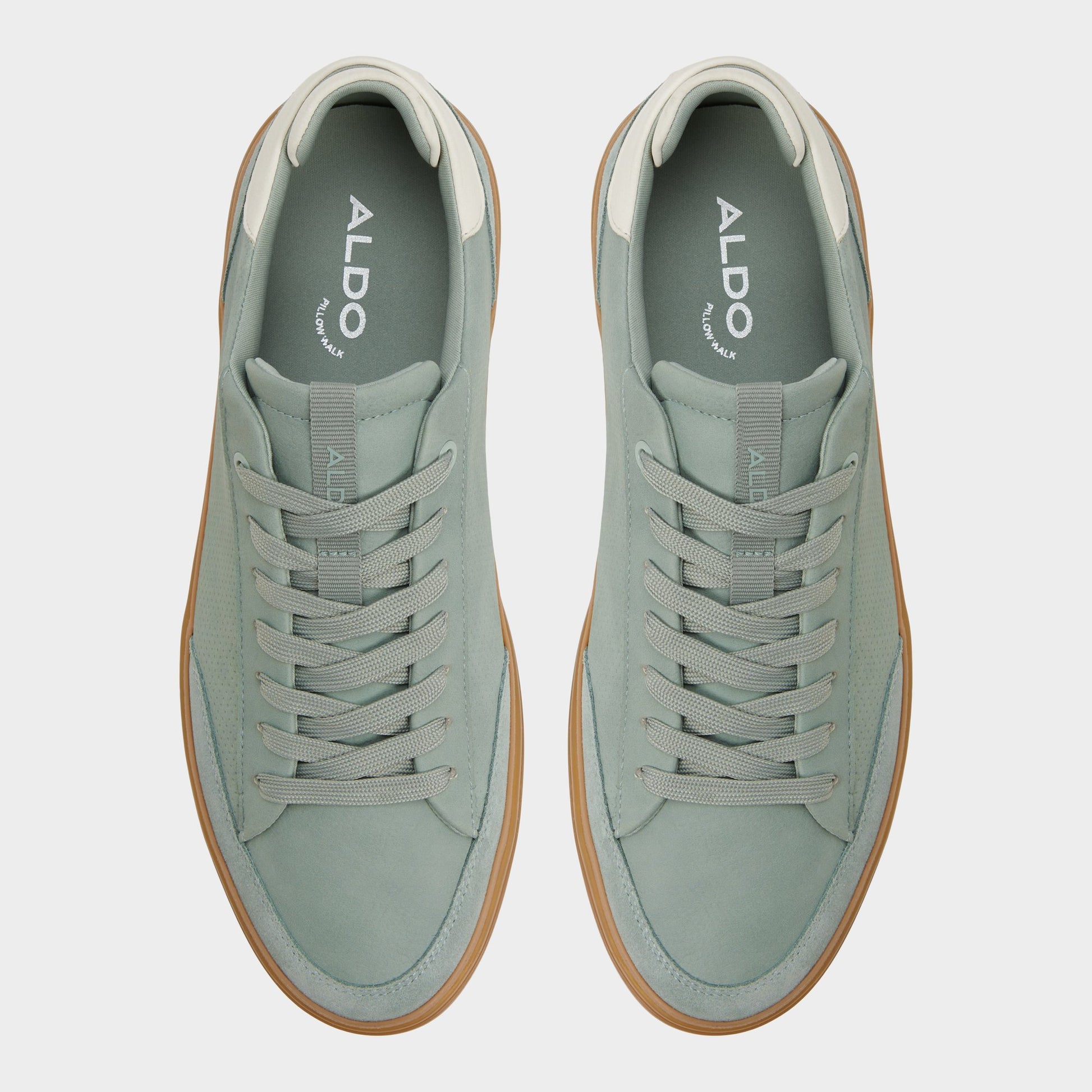Vue de dessus de la Vert Clair Stepup Sneaker bas