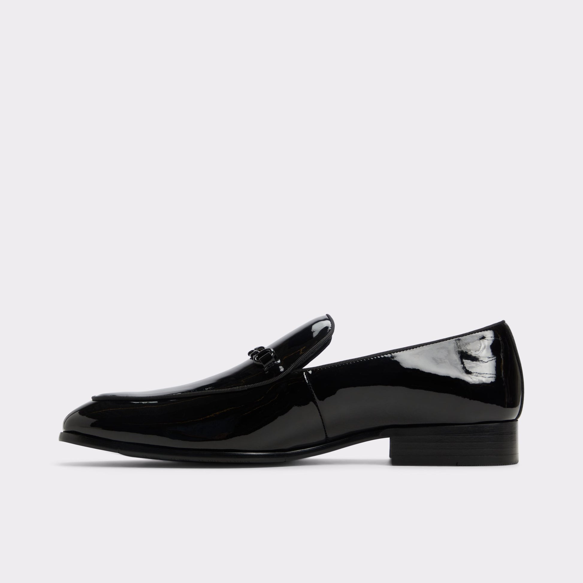 Side view of Black Umo Loafer