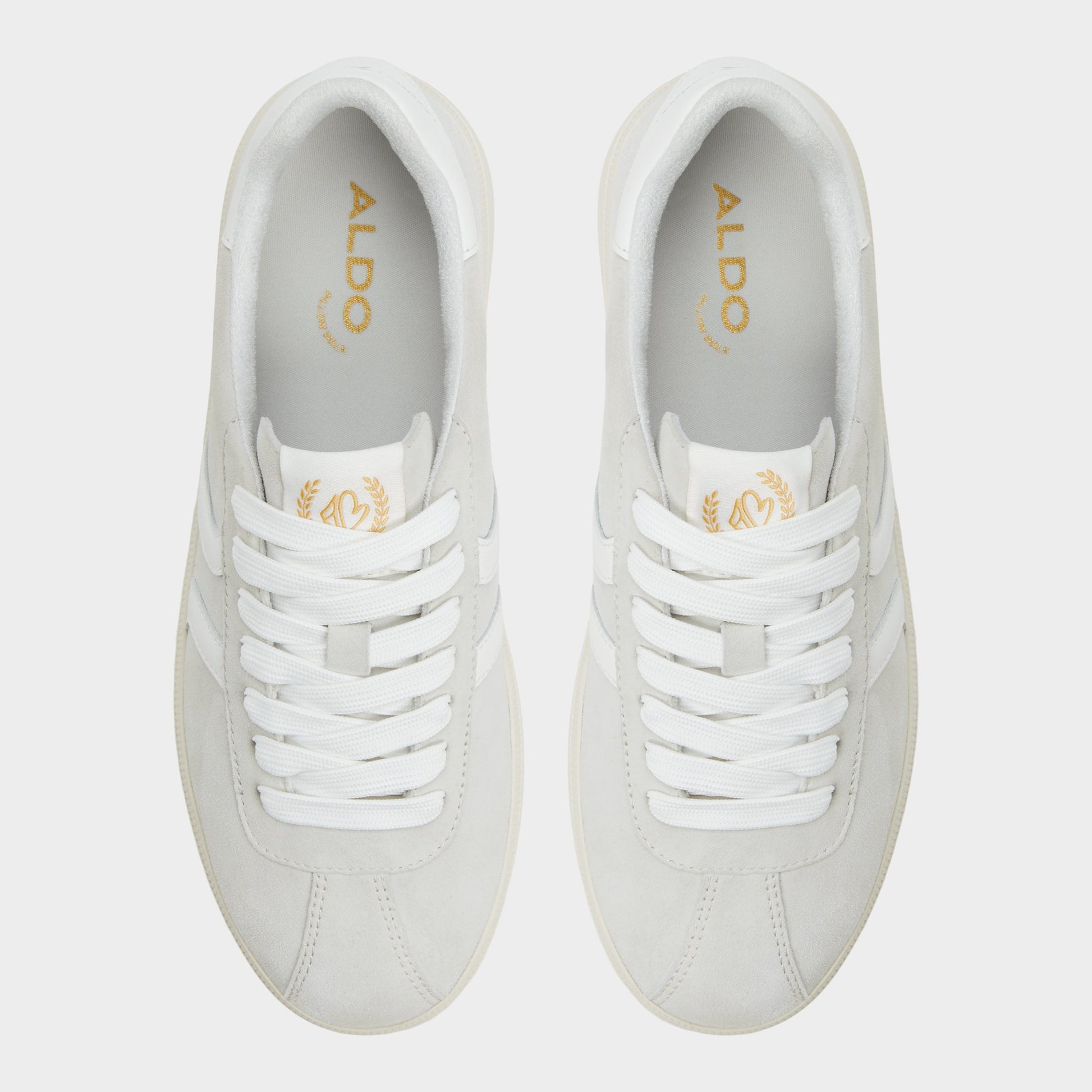 Top-down view of the Light Grey Chicsneaker Low top sneaker