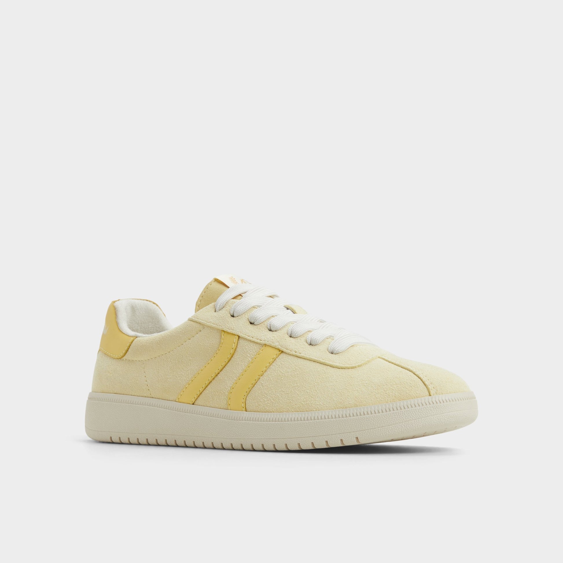 Three-quarter angle of Light Yellow Chicsneaker Low top sneaker's front side