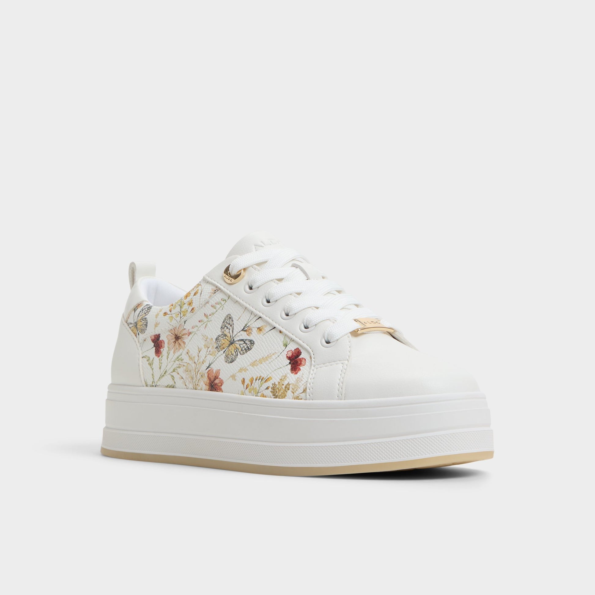 Three-quarter angle of Multi Chiccomfort Low top sneaker's front side