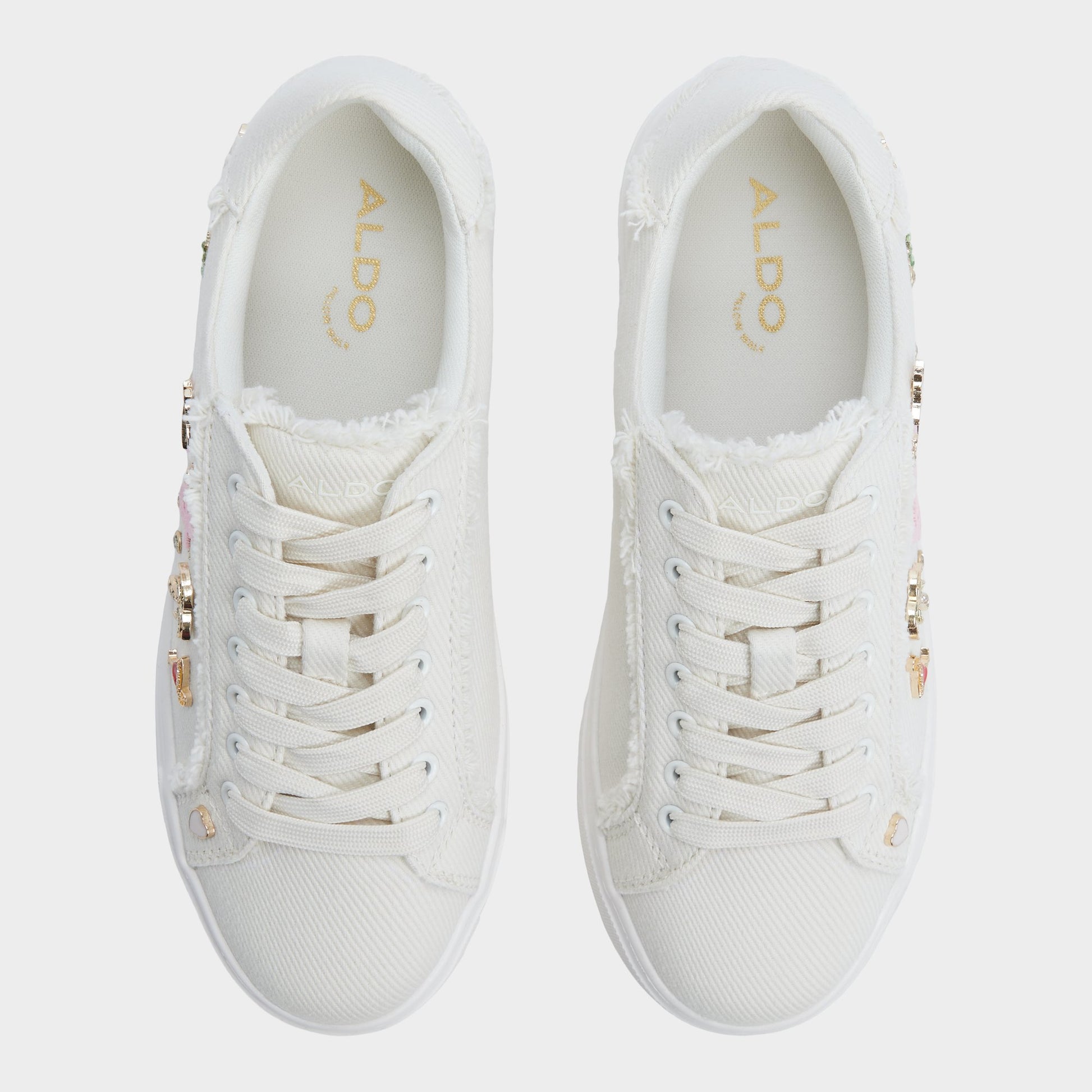 Top-down view of the Multicolor Beachvibes Low top sneaker