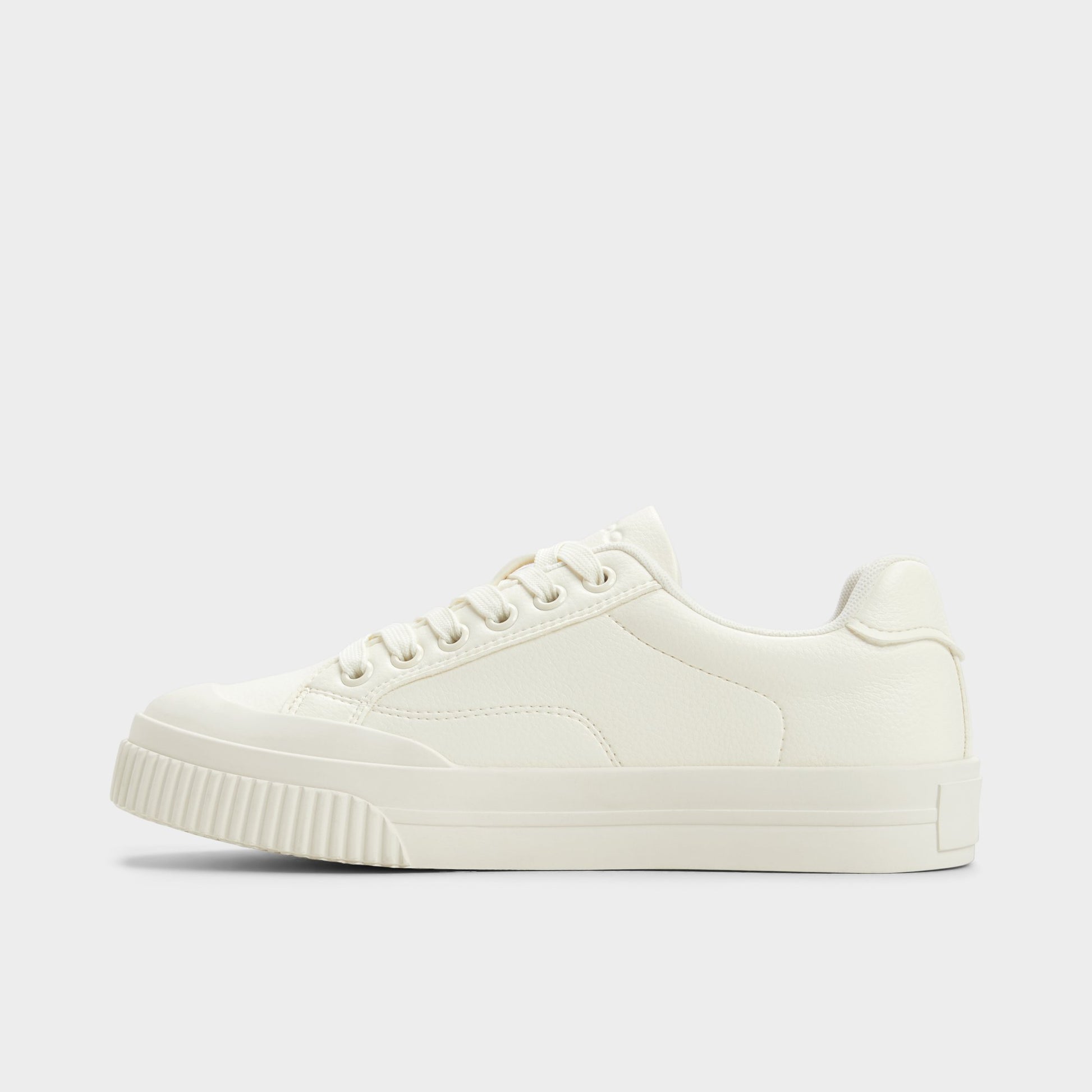 Side view of White Greenacre Low top sneaker