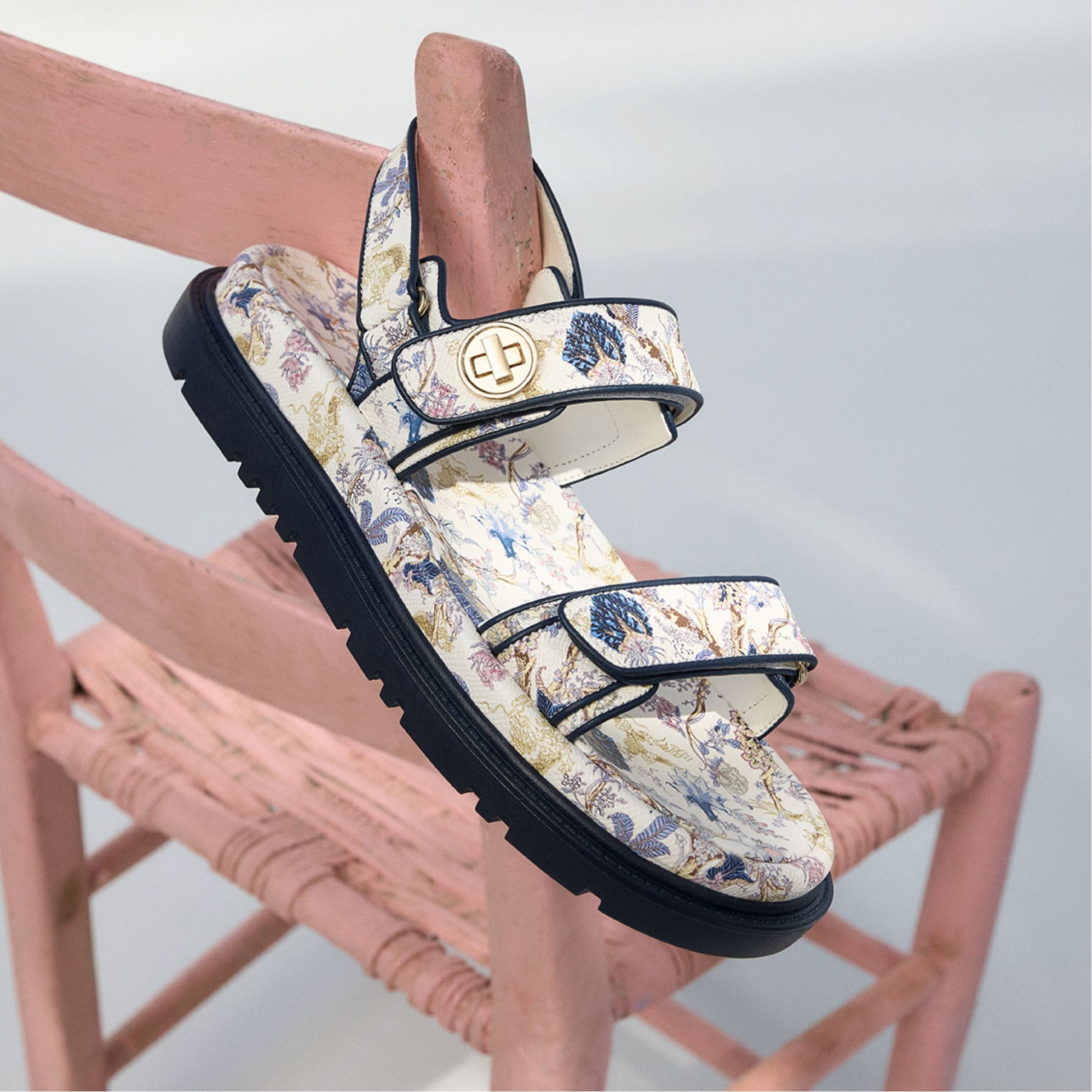 Product media for Linette