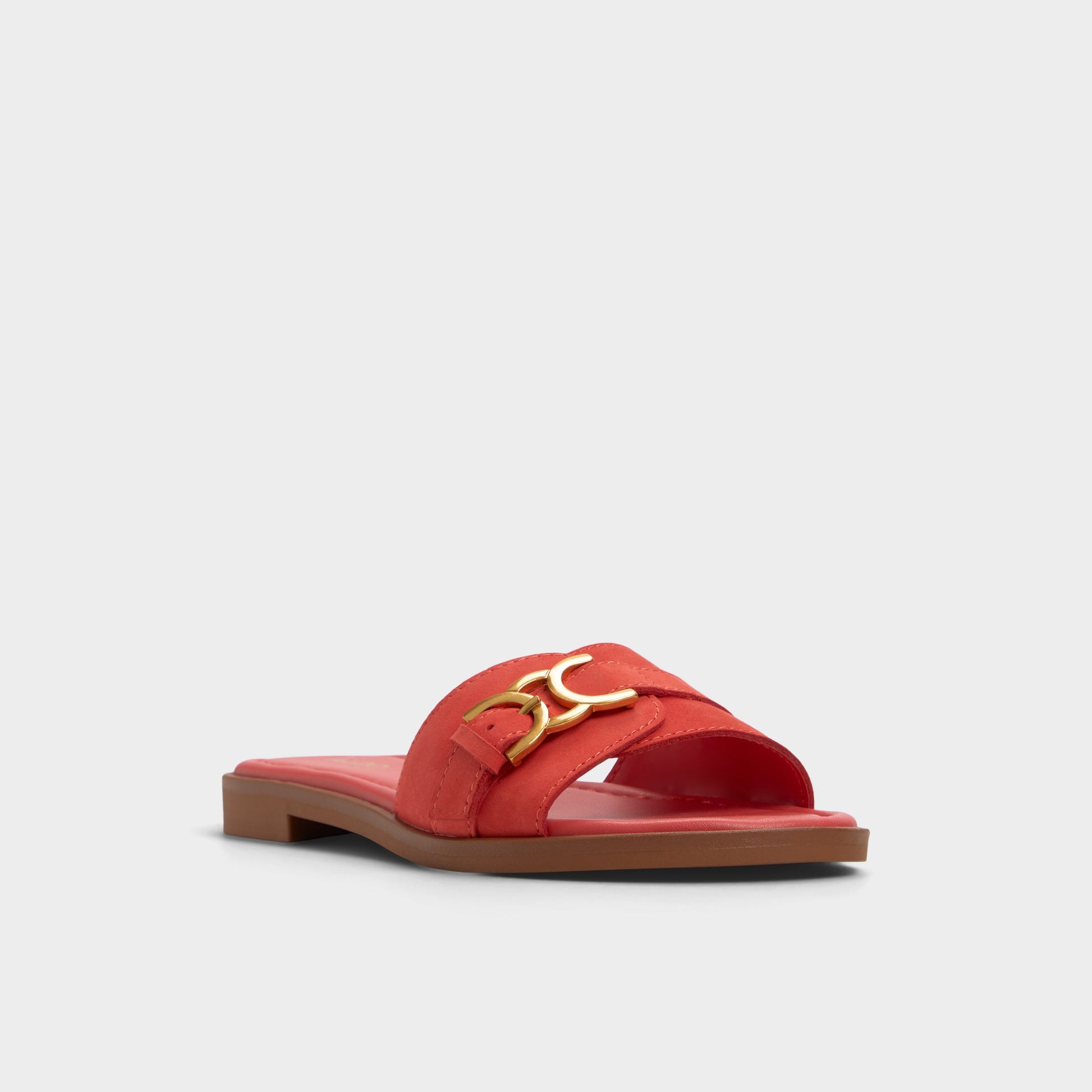 Three-quarter angle of Medium Red Dallaedar Slide sandal's front side