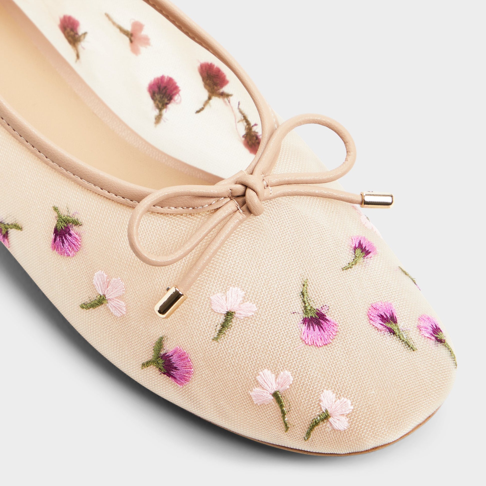 Close-up of the Multi Joselie Ballerina