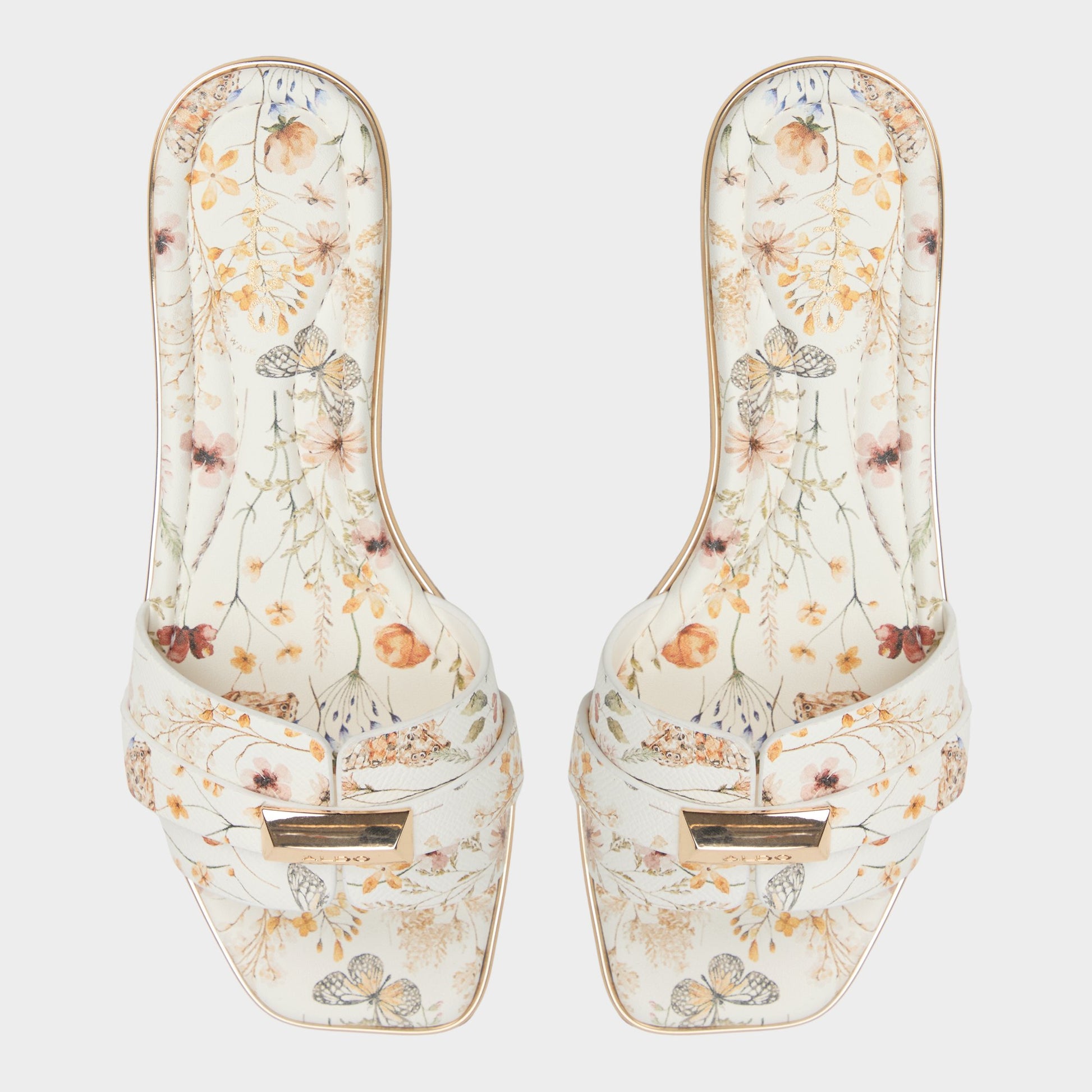 Top-down view of the Multi Darine Slide sandal