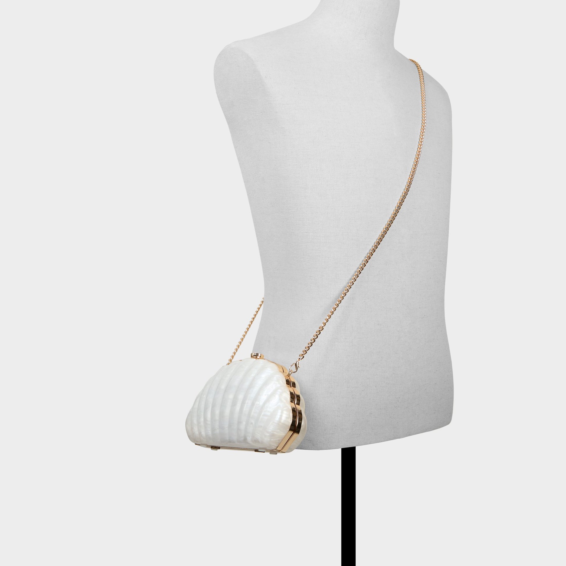 Product media for Sheshell