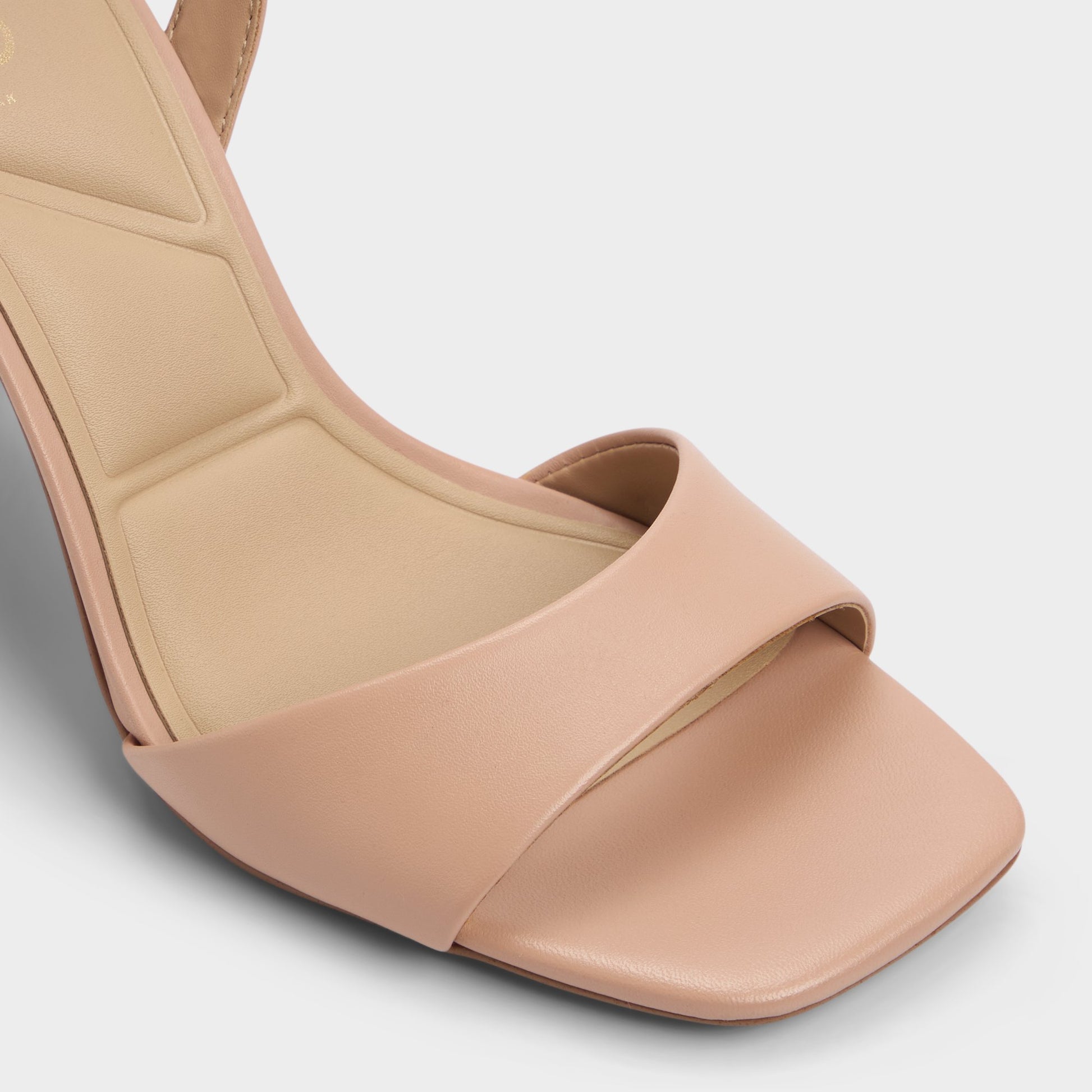 Close-up of the Beige Serenya Heeled sandal