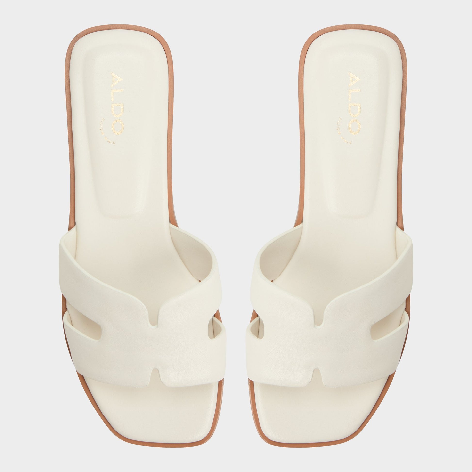 Top-down view of the White Itsandal Slide sandal