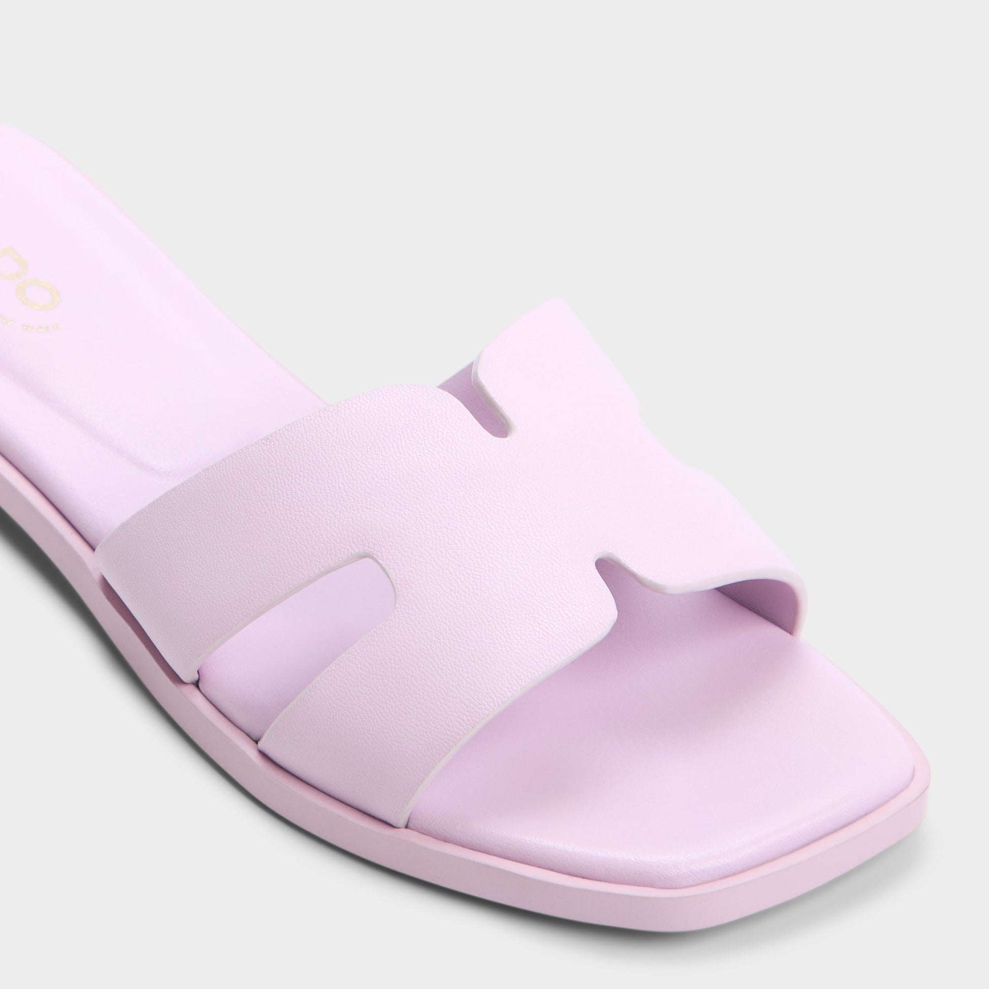 Close-up of the Light Purple Itsandal Slide sandal