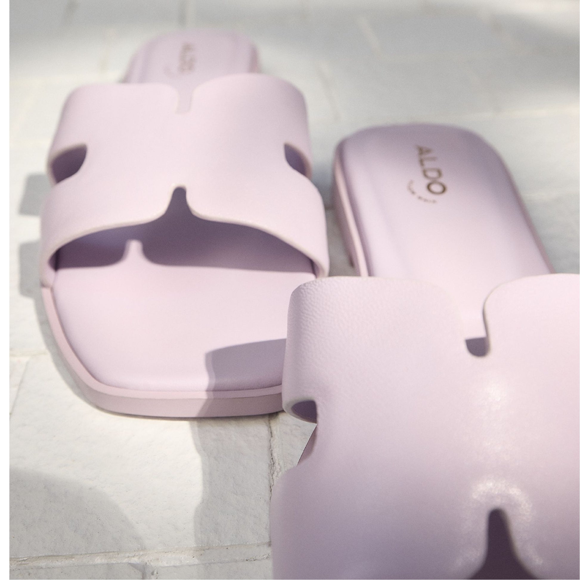 Product media for Itsandal