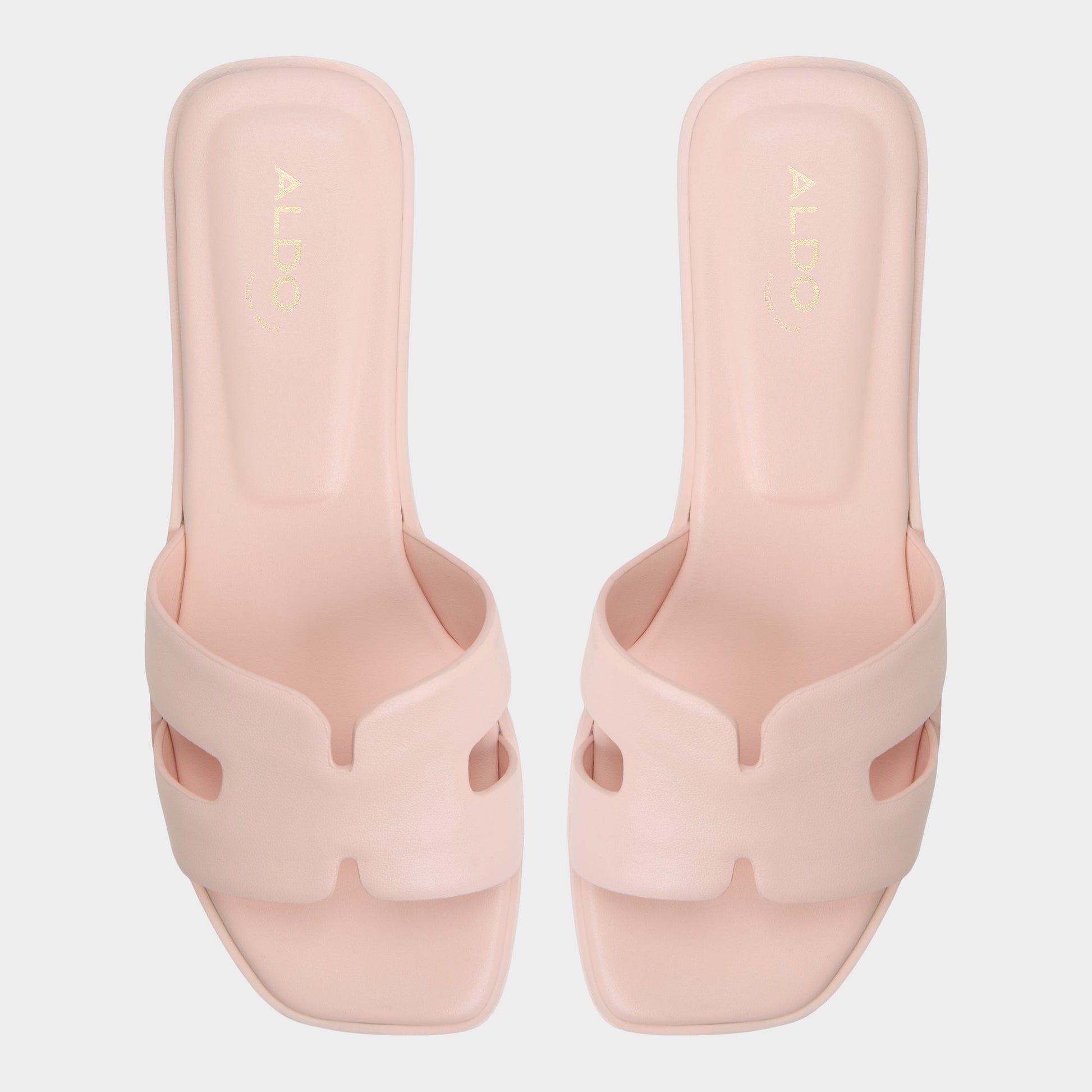 Top-down view of the Light Pink Itsandal Slide sandal